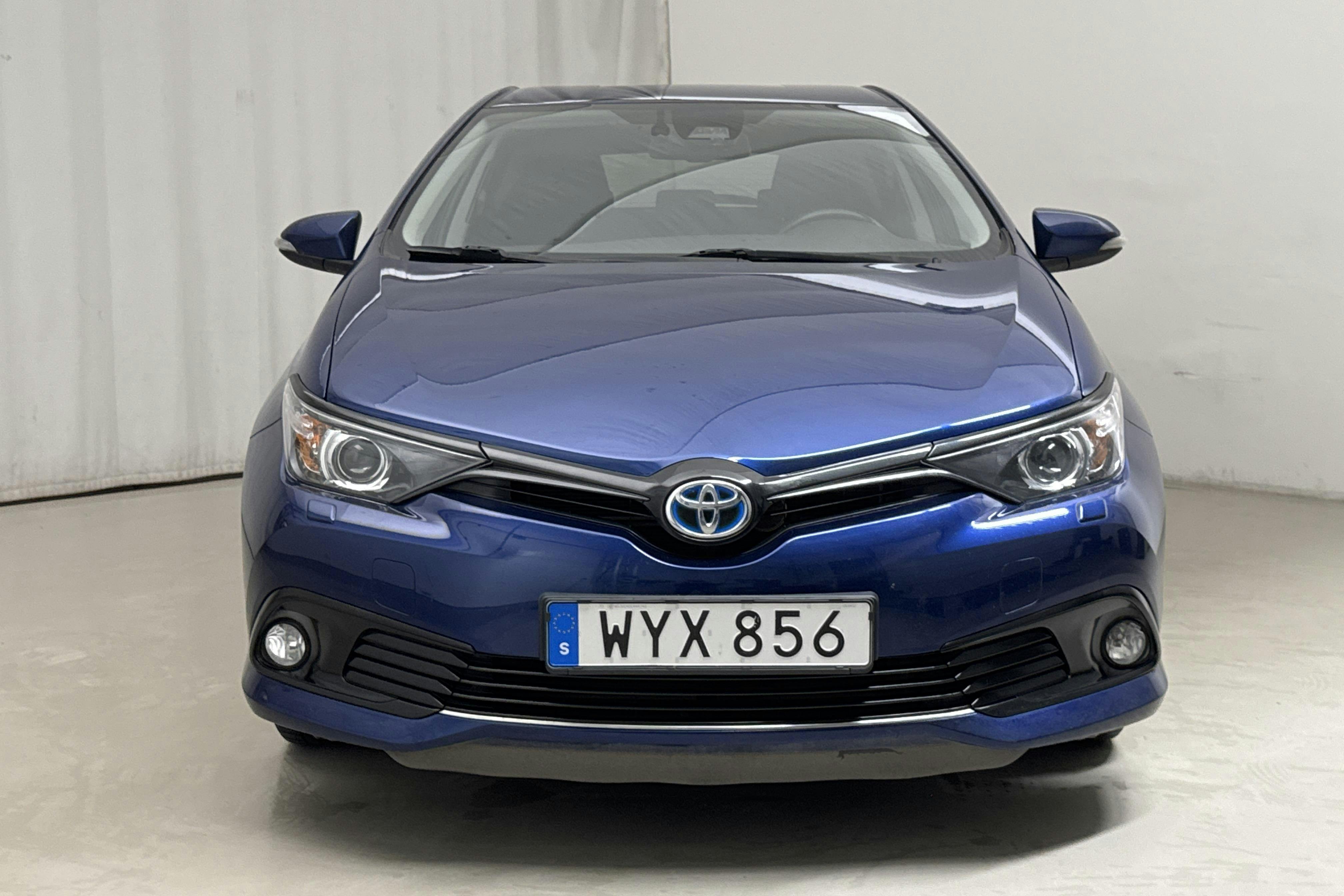 Toyota Auris 1.8 HSD 5dr (99hk) - 9 704 mil - Automat - Dark Blue - 2018