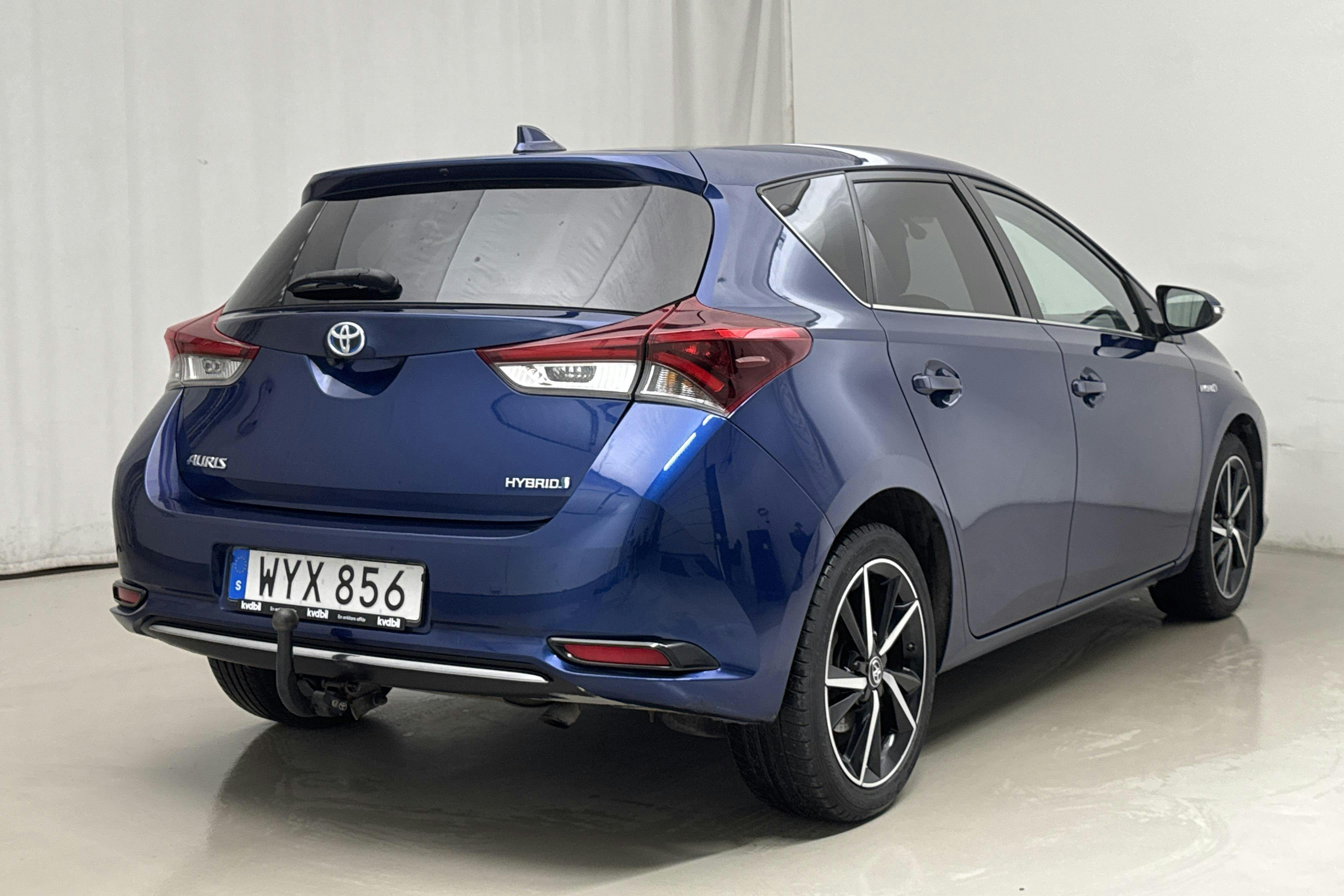 Toyota Auris 1.8 HSD 5dr (99hk) - 9 704 mil - Automat - Dark Blue - 2018