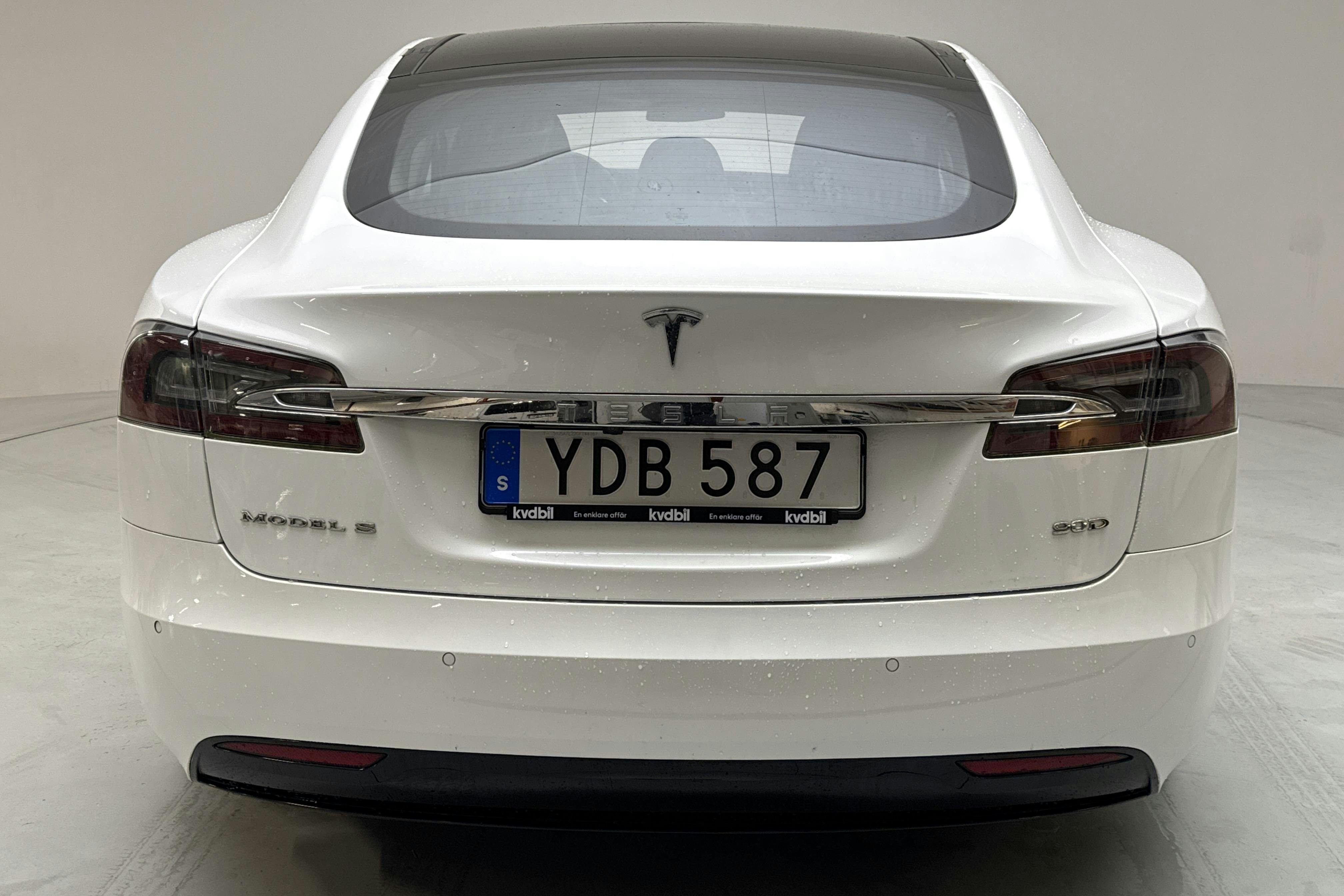 Tesla Model S 90D - 199 320 km - Automaatne - valge - 2016