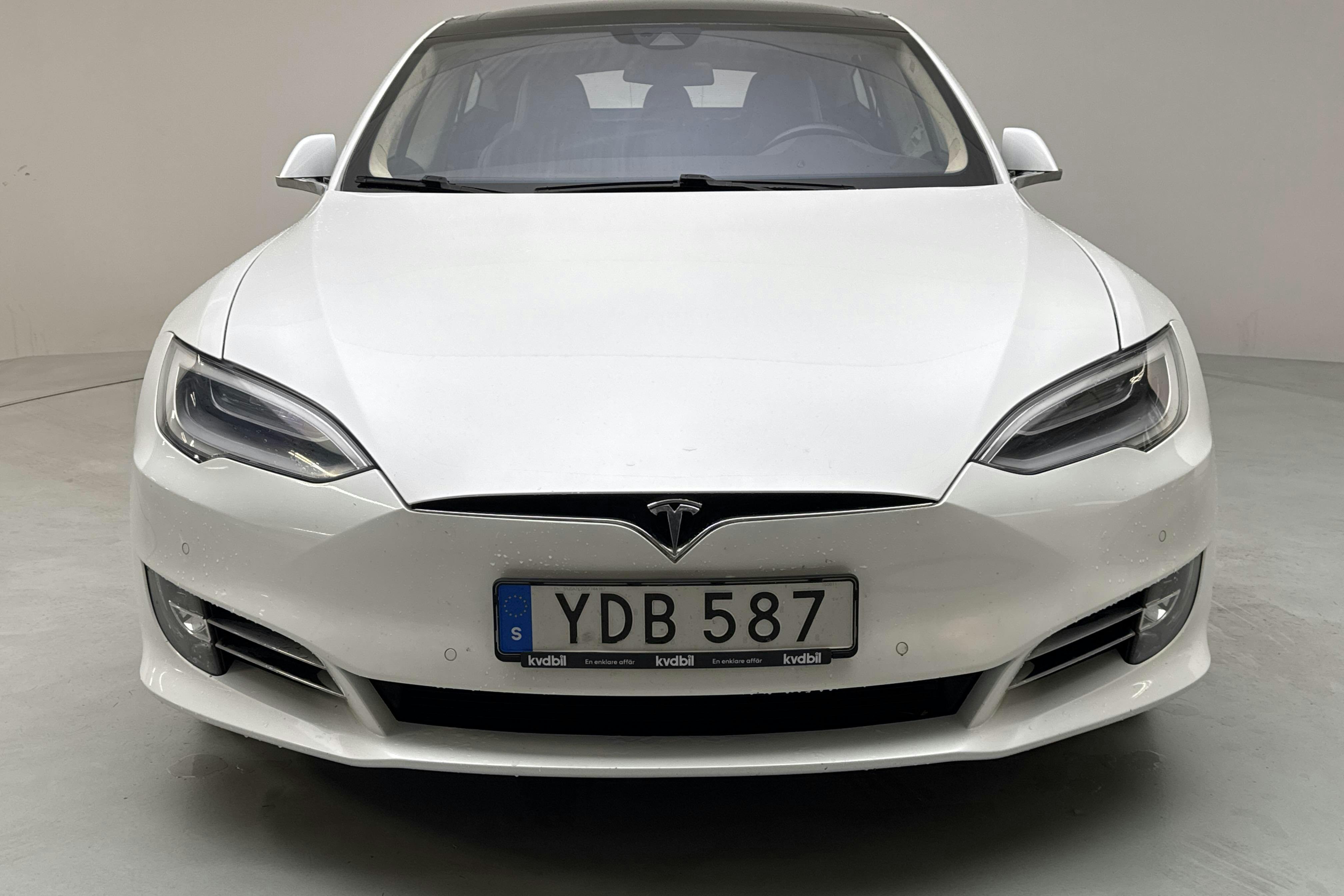 Tesla Model S 90D - 199 320 km - Automaatne - valge - 2016