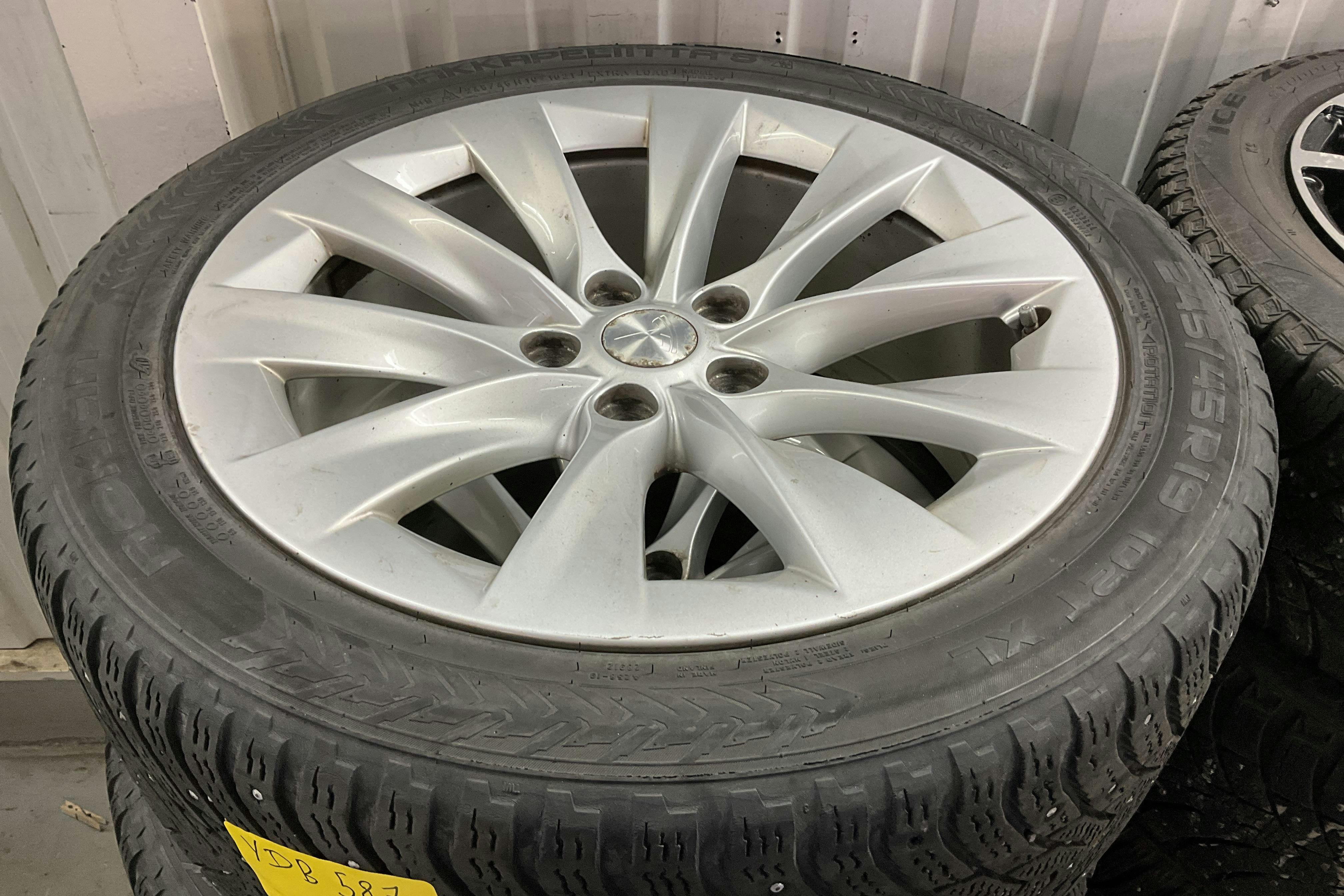 Esitlusfoto 18 aadressil 18: Tesla Model S 90D - 199 320 km - Automaatne - valge - 2016