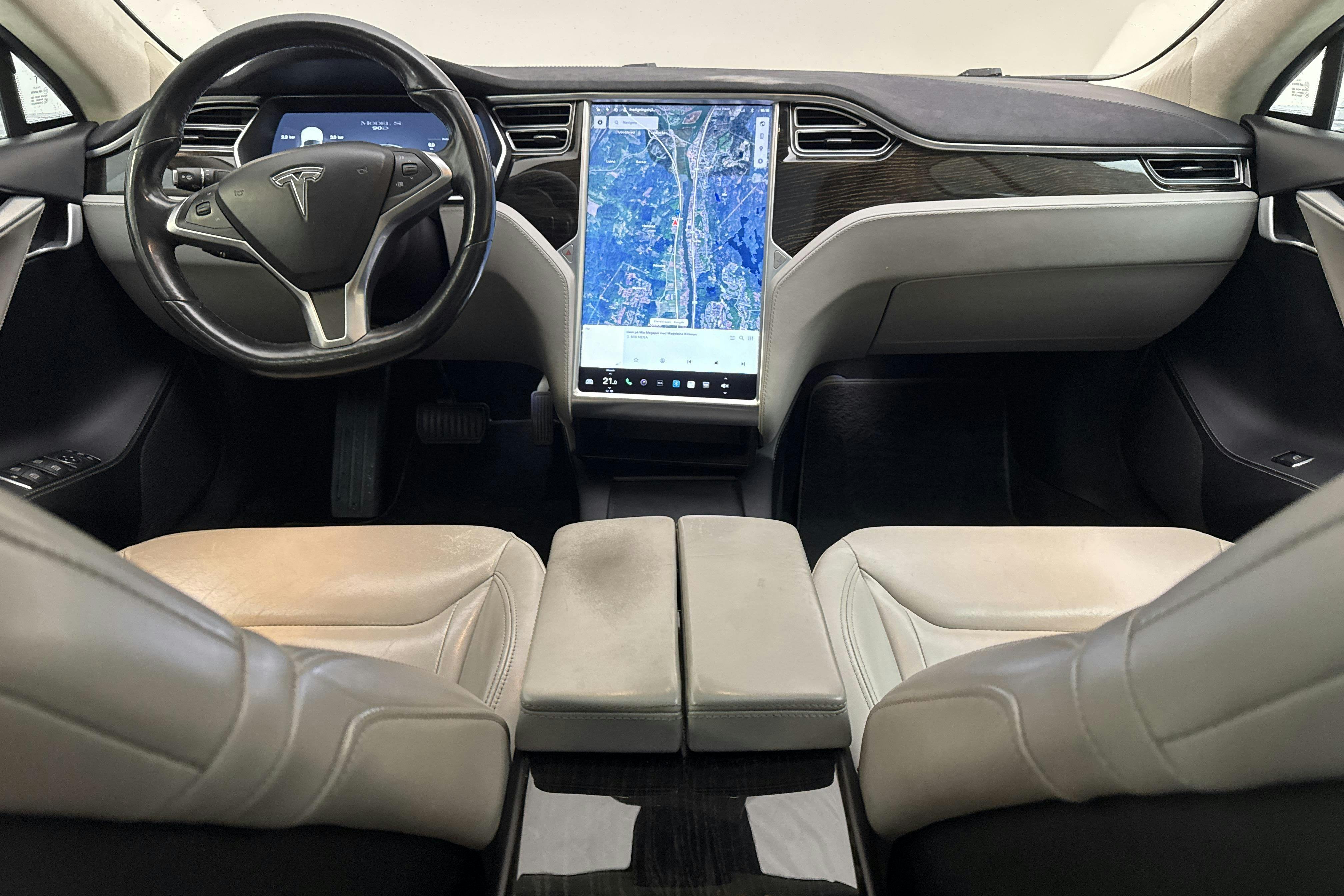Tesla Model S 90D - 199 320 km - Automaatne - valge - 2016