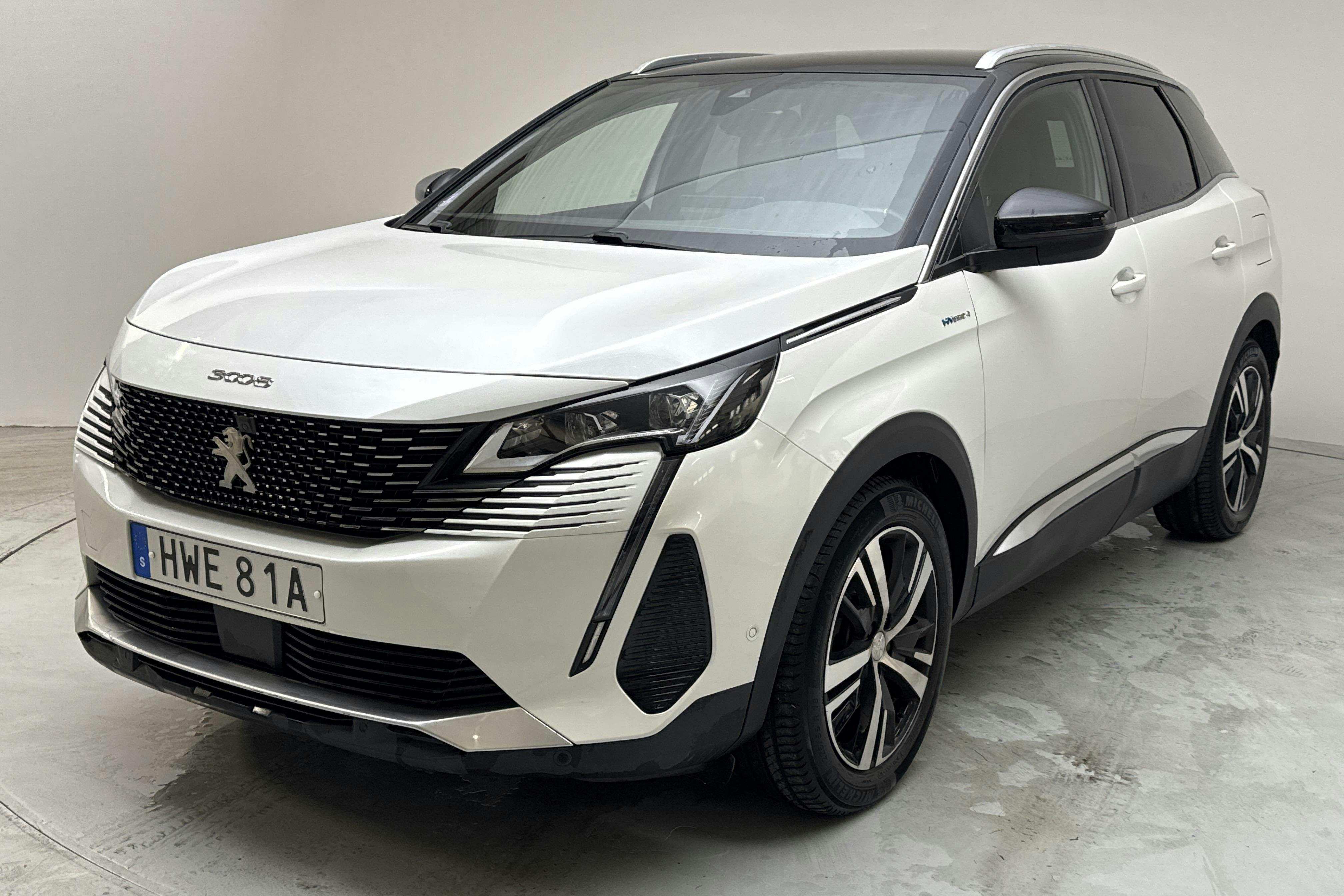 Peugeot 3008 1.6 Plug-in Hybrid 4 (300hk) - 64 250 km - Automaatne - valge - 2021