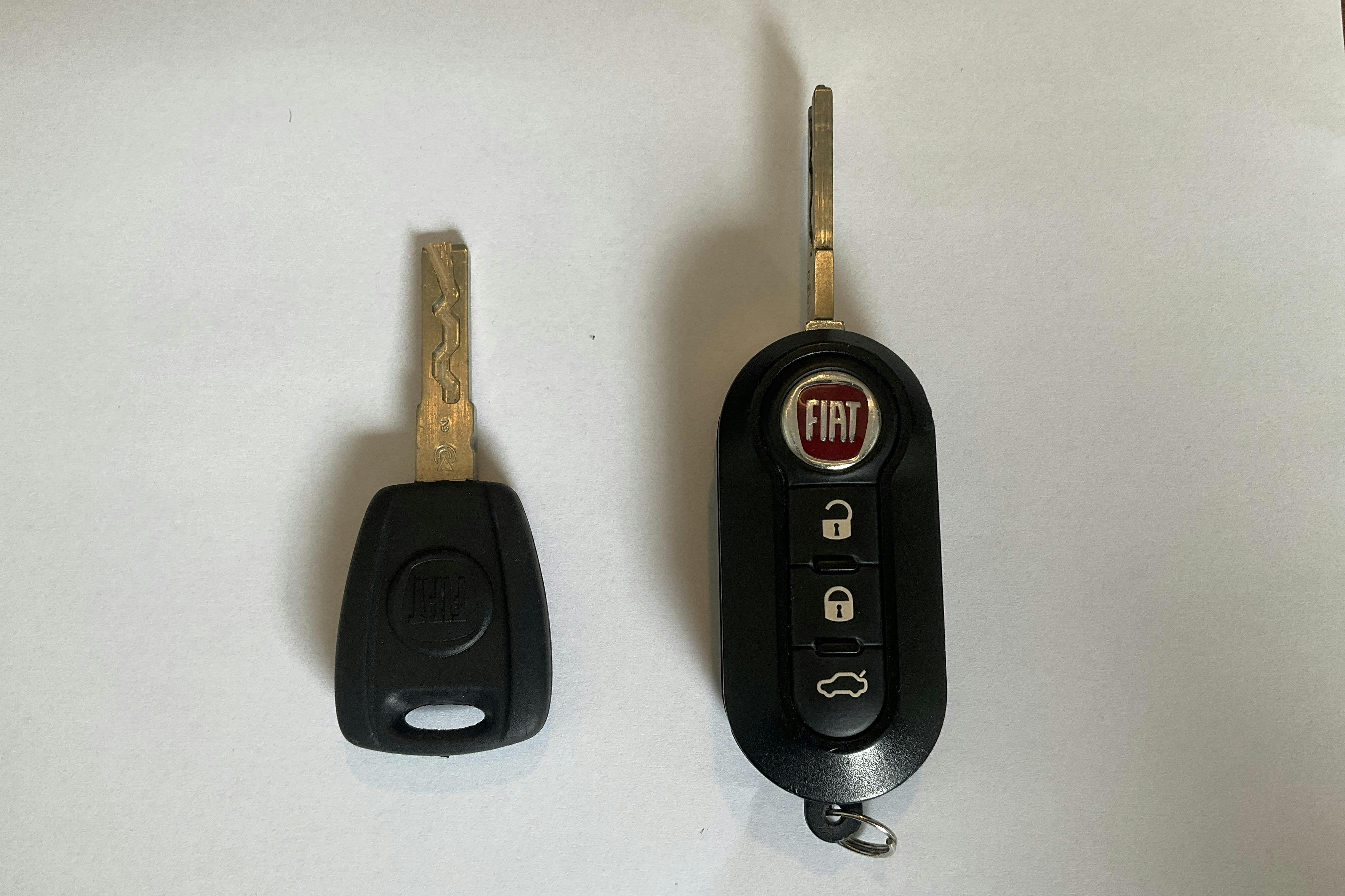 Fiat 500 Hybrid (70hk) - 15 880 km - Manual - white - 2022