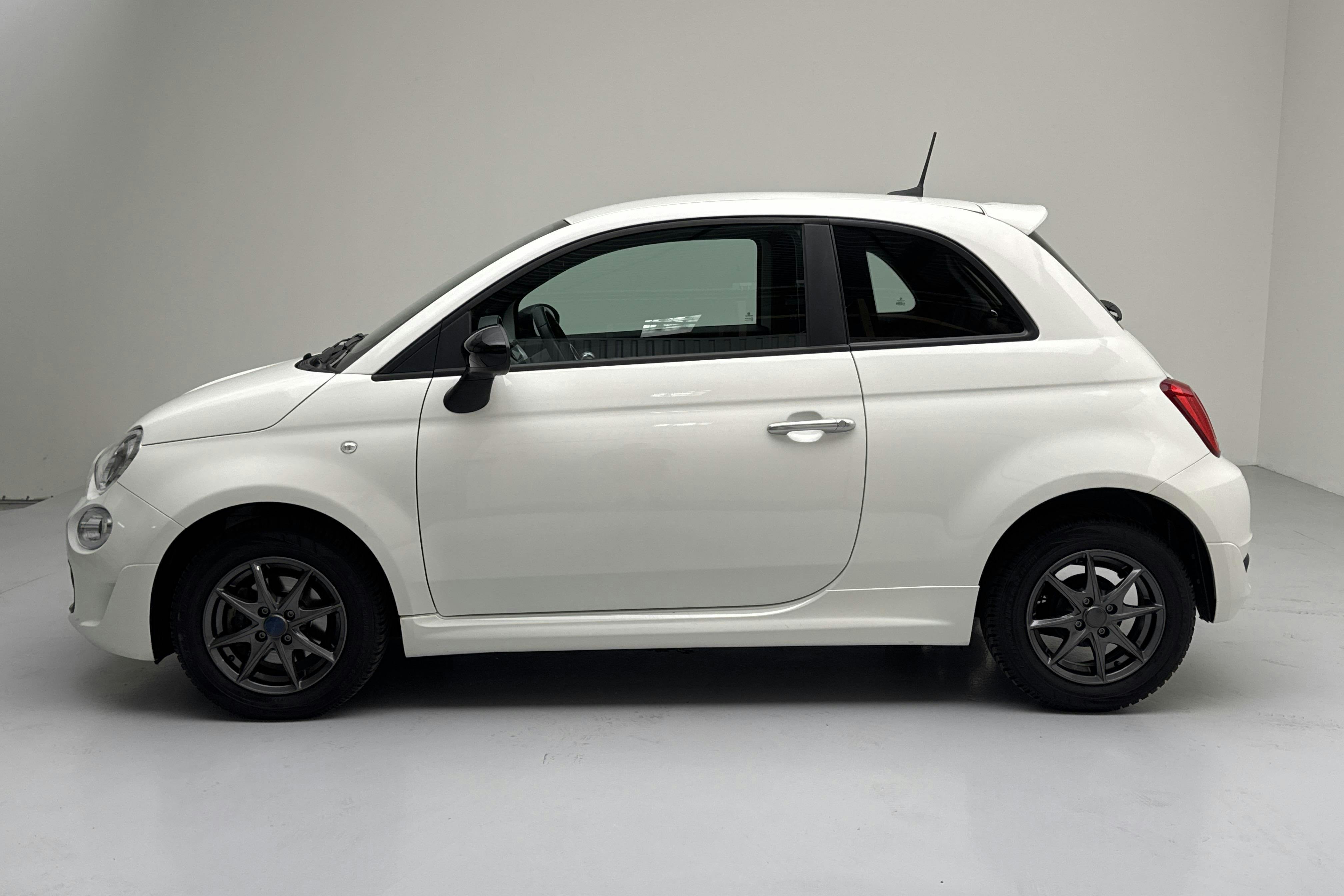 Fiat 500 Hybrid (70hk) - 15 880 km - Manual - white - 2022