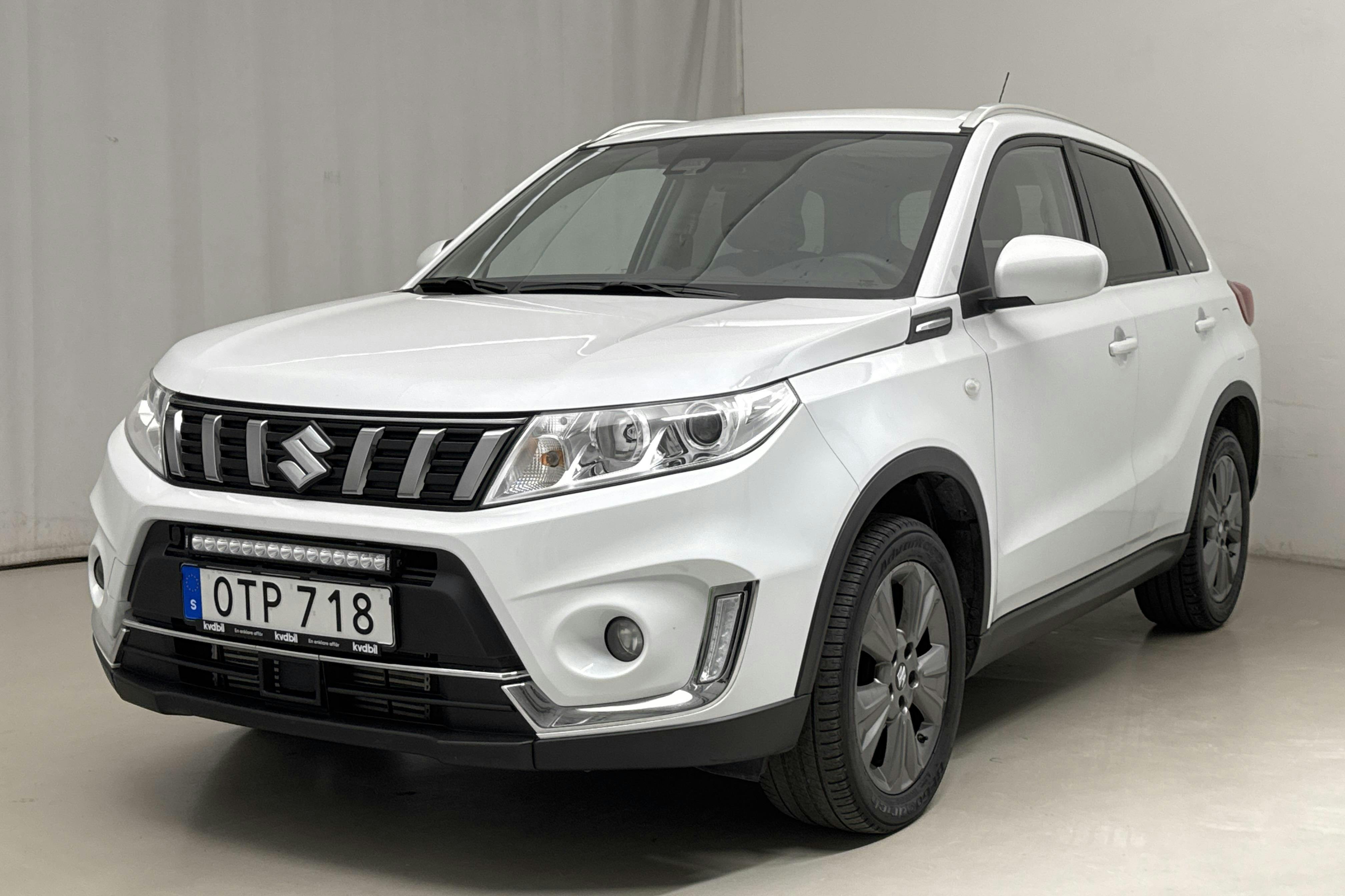 Suzuki Vitara 1.0 Allgrip 4x4 (112hk) - 9 716 mil - Manuell - vit - 2019