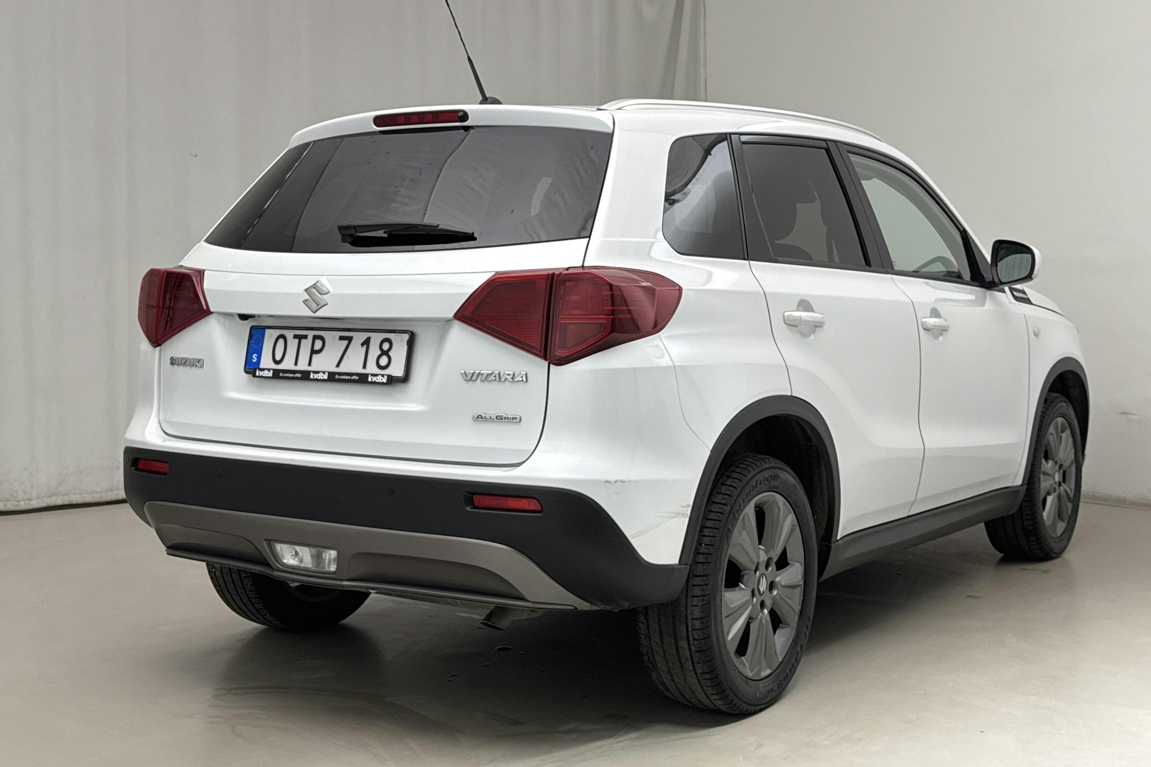 Suzuki Vitara 1.0 Allgrip 4x4 (112hk) - 9 716 mil - Manuell - vit - 2019