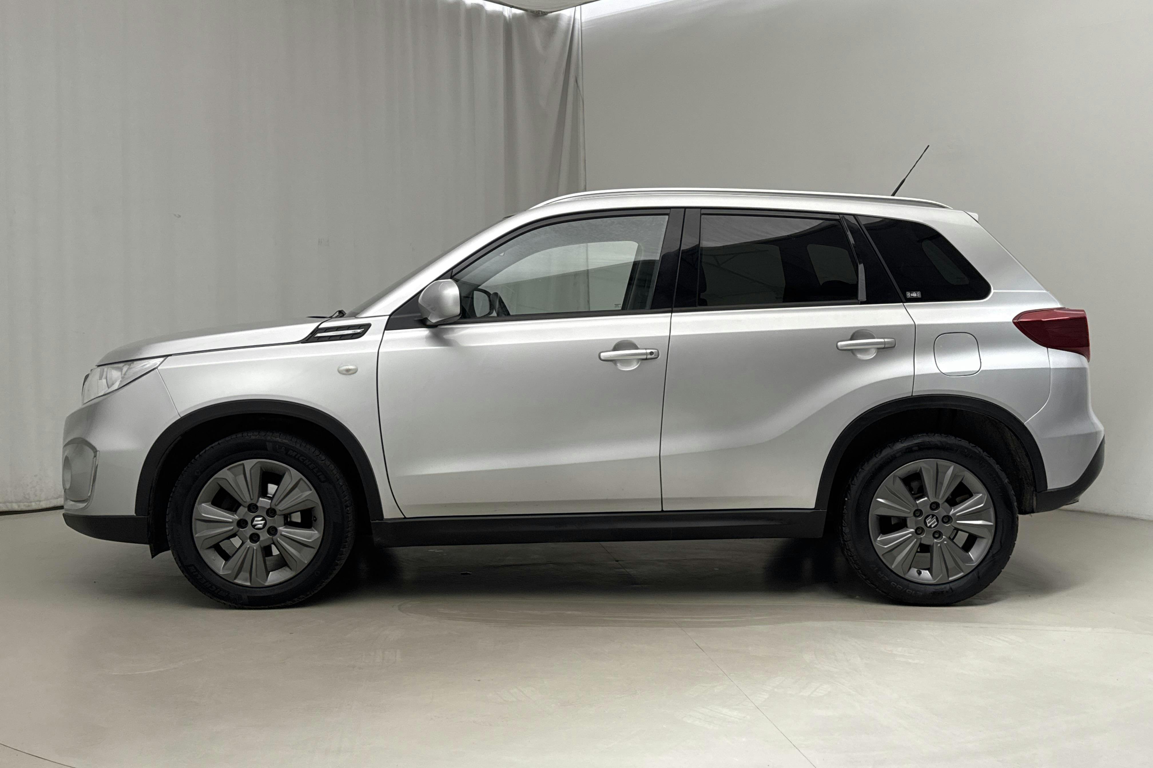Suzuki Vitara 1.4T Boosterjet Allgrip 4x4 (140hk) - 14 037 mil - Automat - silver - 2019