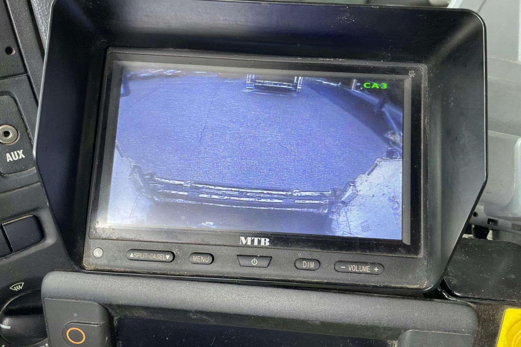 SCANIA P360 - 336 615 km - Automat - vit - 2015