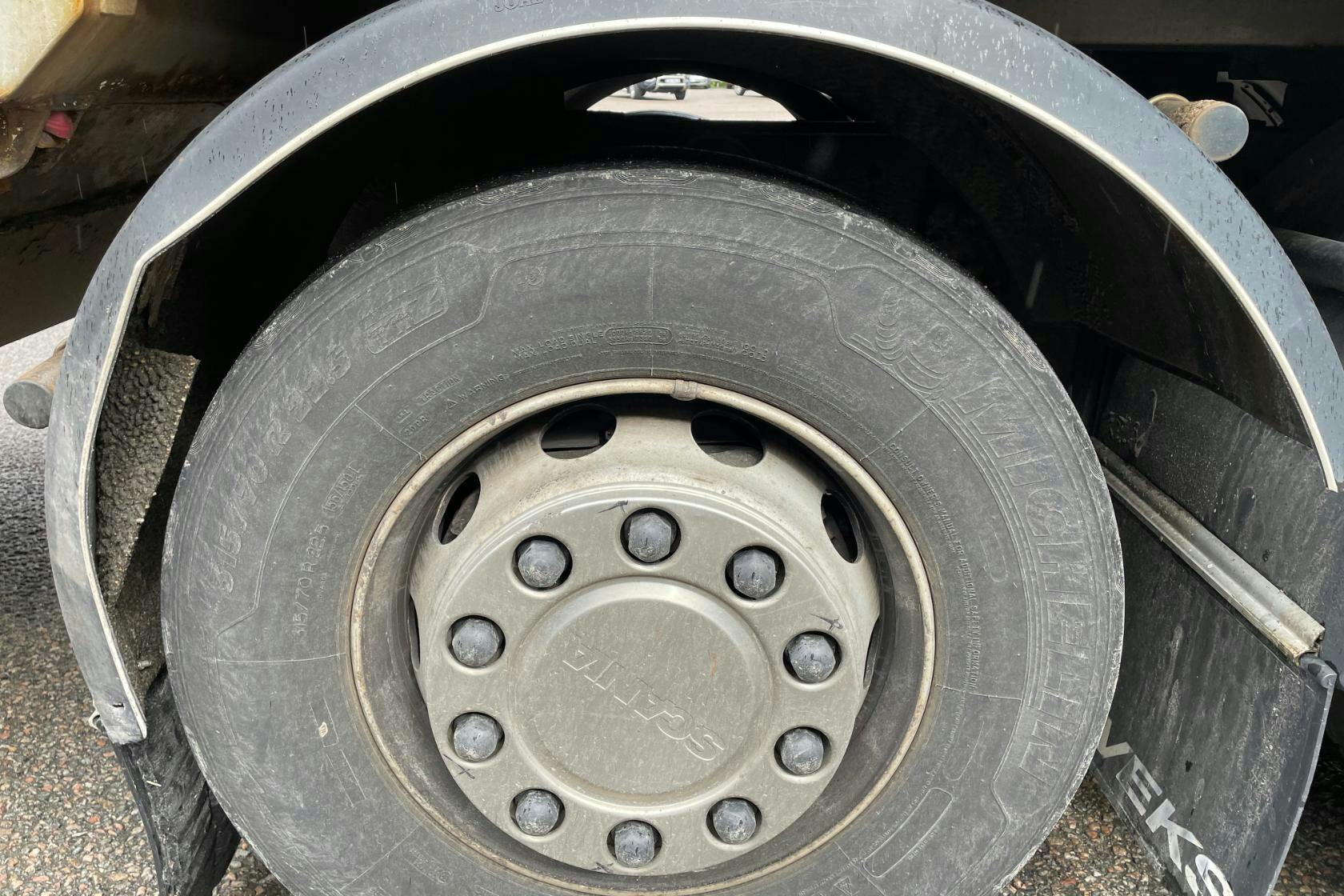 SCANIA P360 - 336 615 km - Automat - vit - 2015