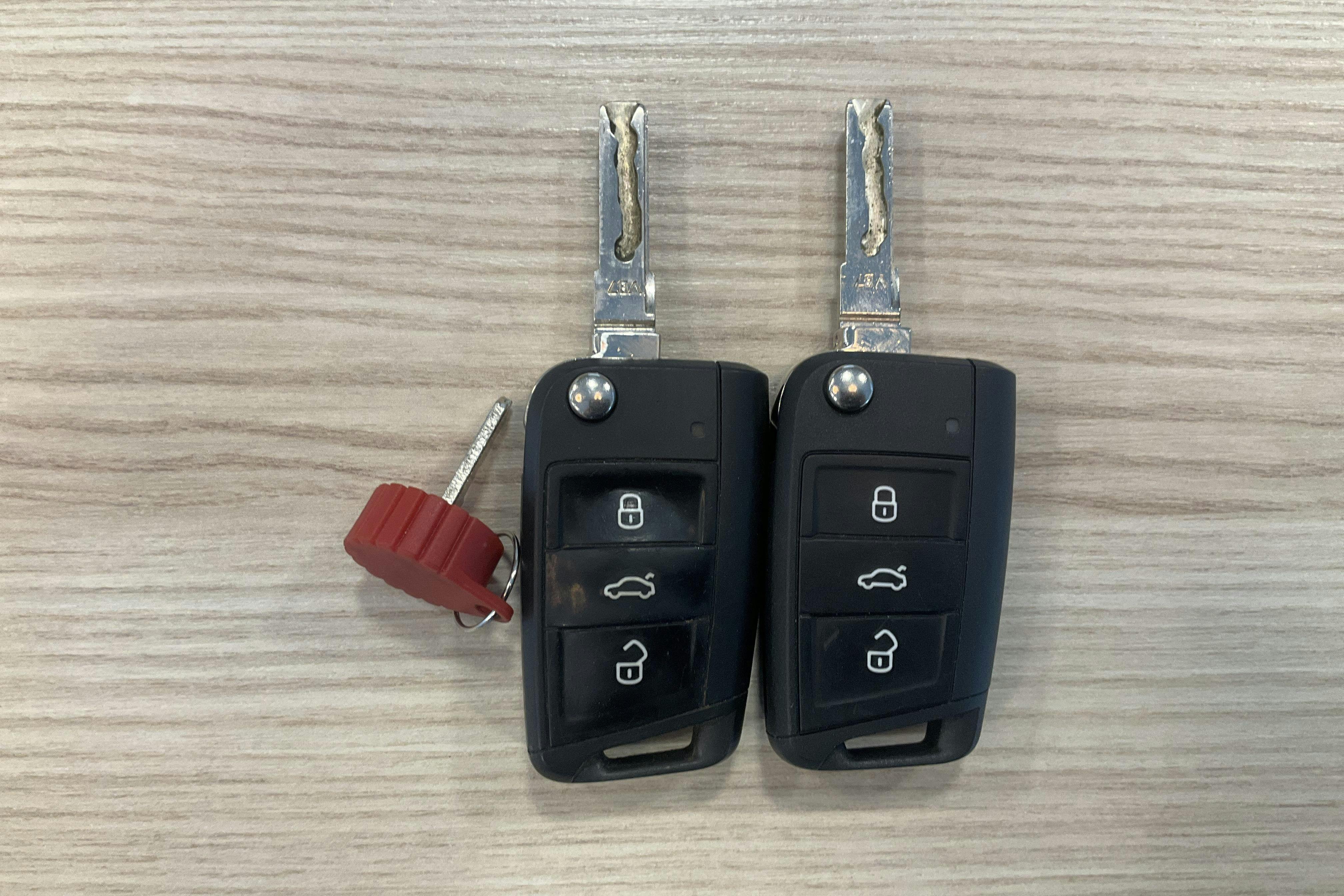 Skoda Octavia III 1.4 TSI G-TEC Combi (110hk) - 15 647 mil - Manuell - röd - 2018