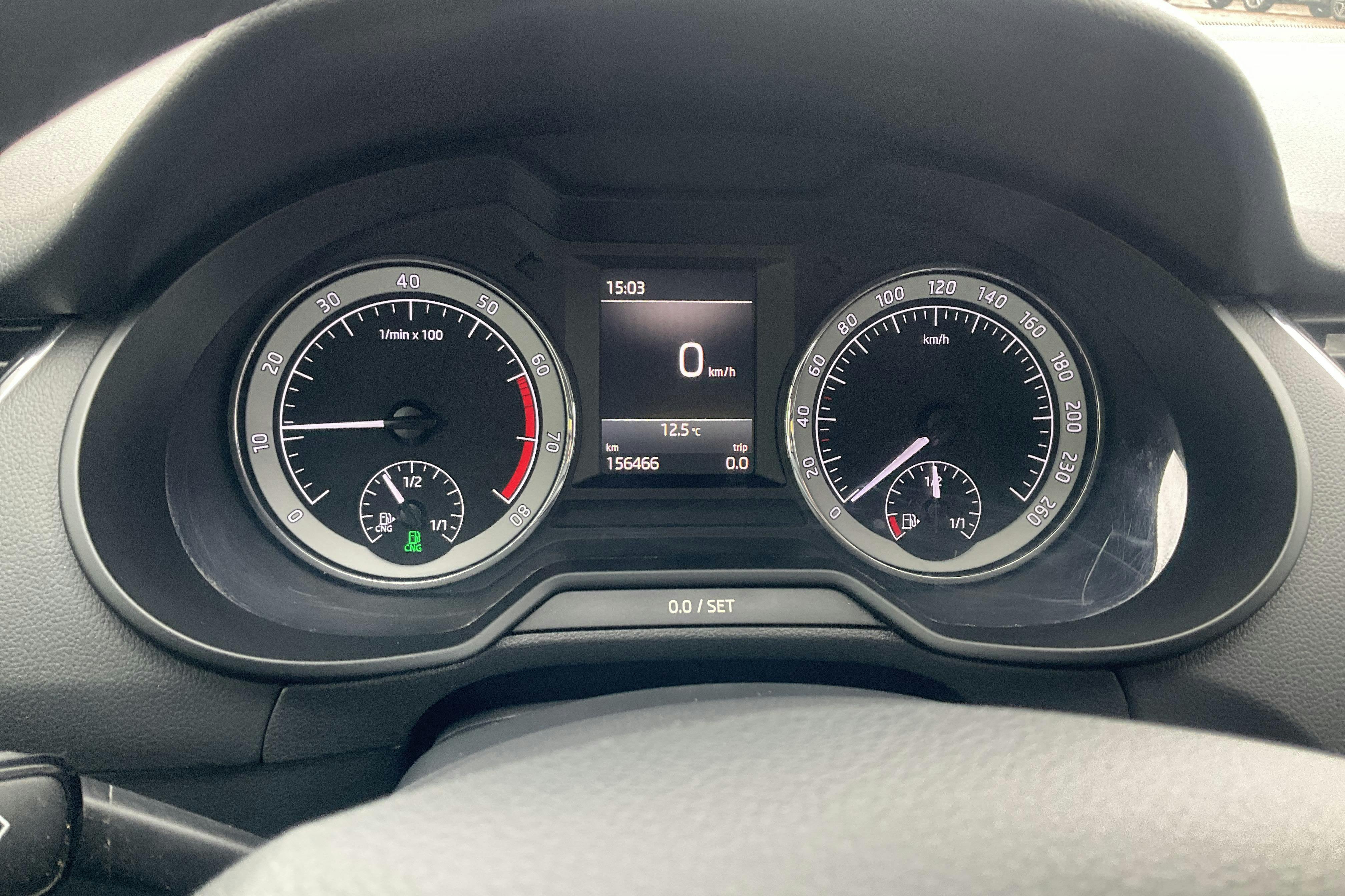 Skoda Octavia III 1.4 TSI G-TEC Combi (110hk) - 15 647 mil - Manuell - röd - 2018