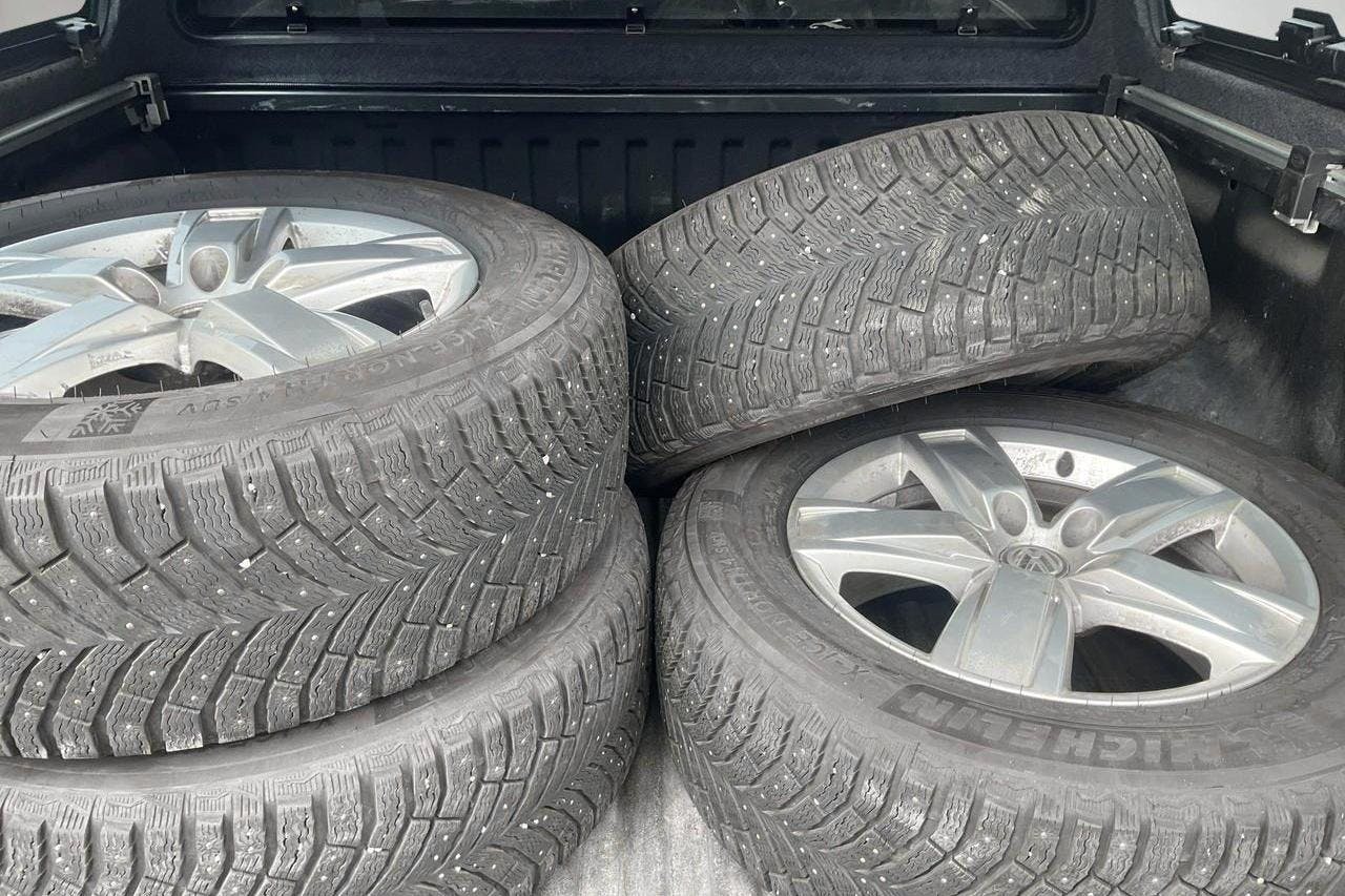 VW Amarok 3.0 TDI 4motion (224hk) - 280 380 km - Automatic - gray - 2018