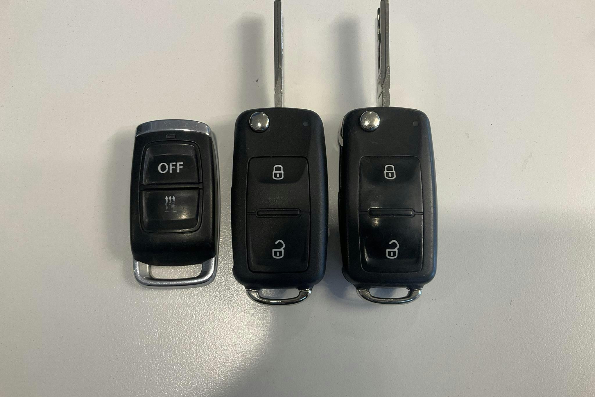 VW Amarok 3.0 TDI 4motion (224hk) - 280 380 km - Automatic - gray - 2018