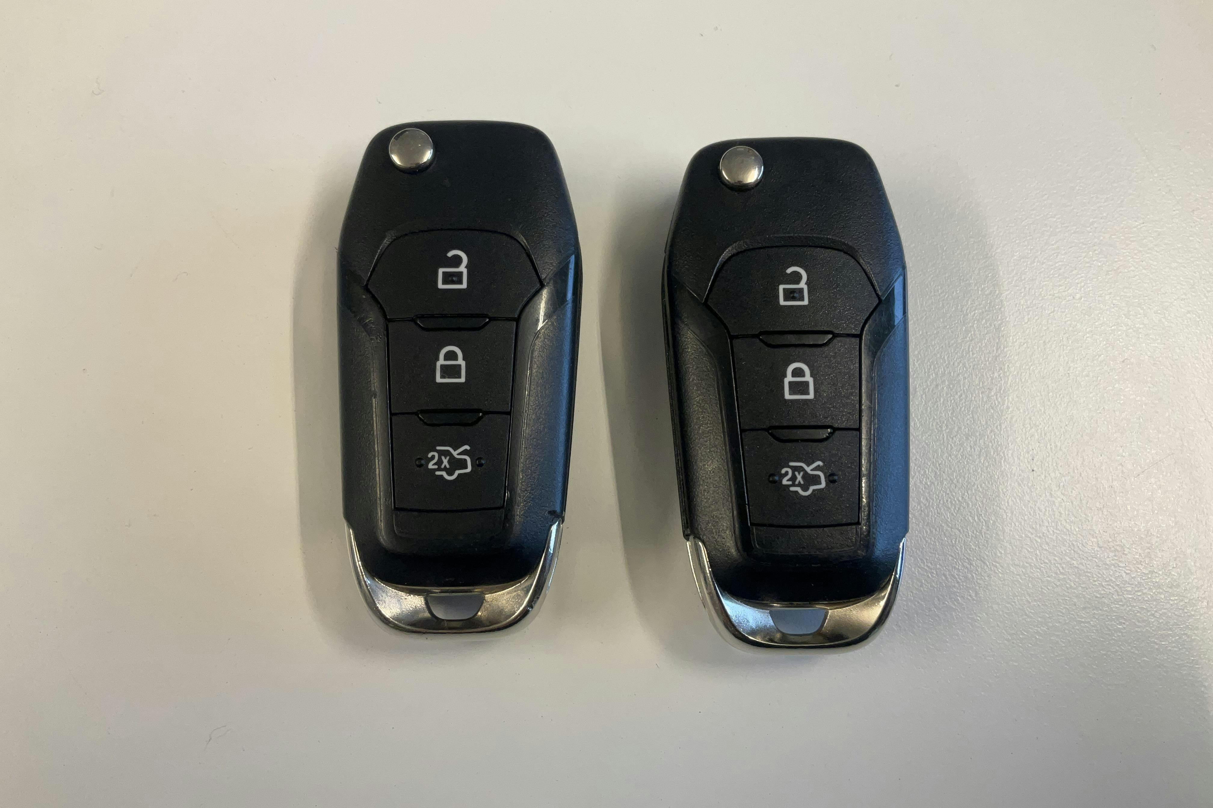 Esitlusfoto 12 aadressil 12: Ford Puma 1.0T MHEV (125hk) - 24 770 km - Automaatne - valge - 2024