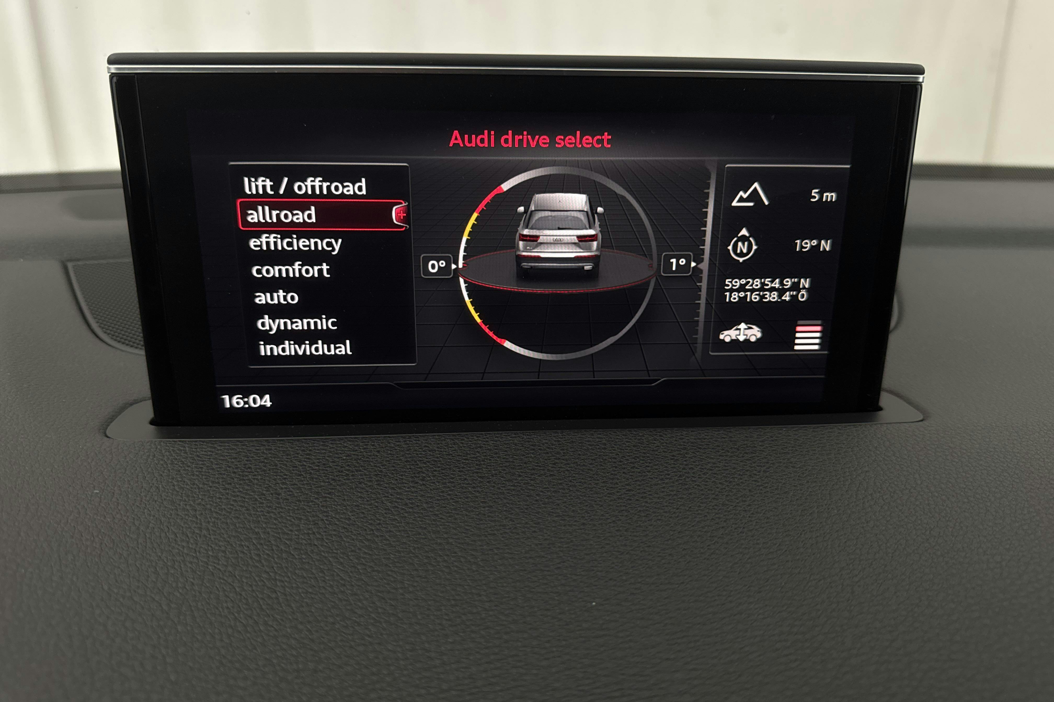 Audi Q7 3.0 TDI quattro (272hk) - 25 189 mil - Automat - grå - 2016