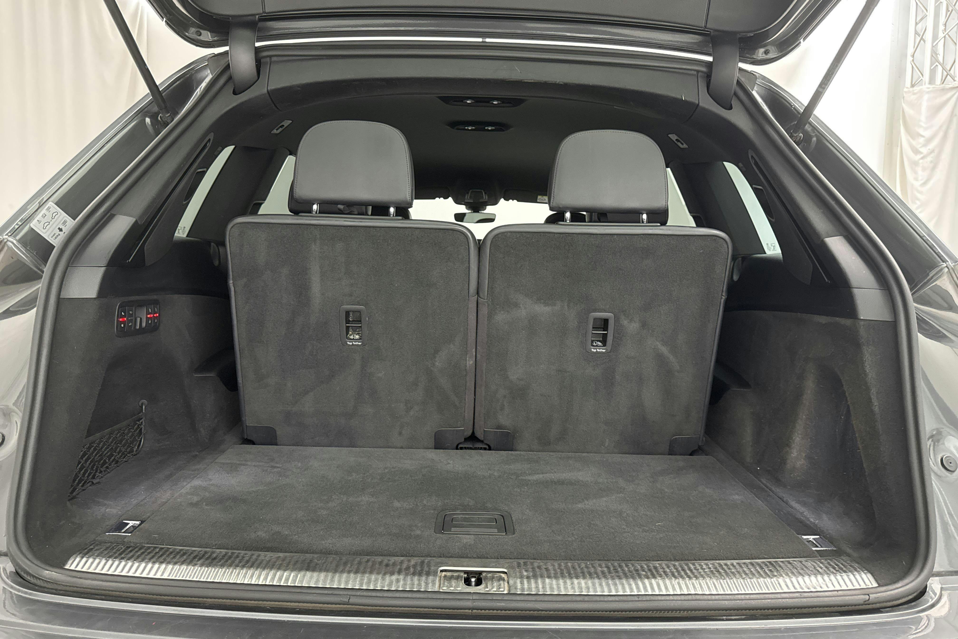 Audi Q7 3.0 TDI quattro (272hk) - 25 189 mil - Automat - grå - 2016
