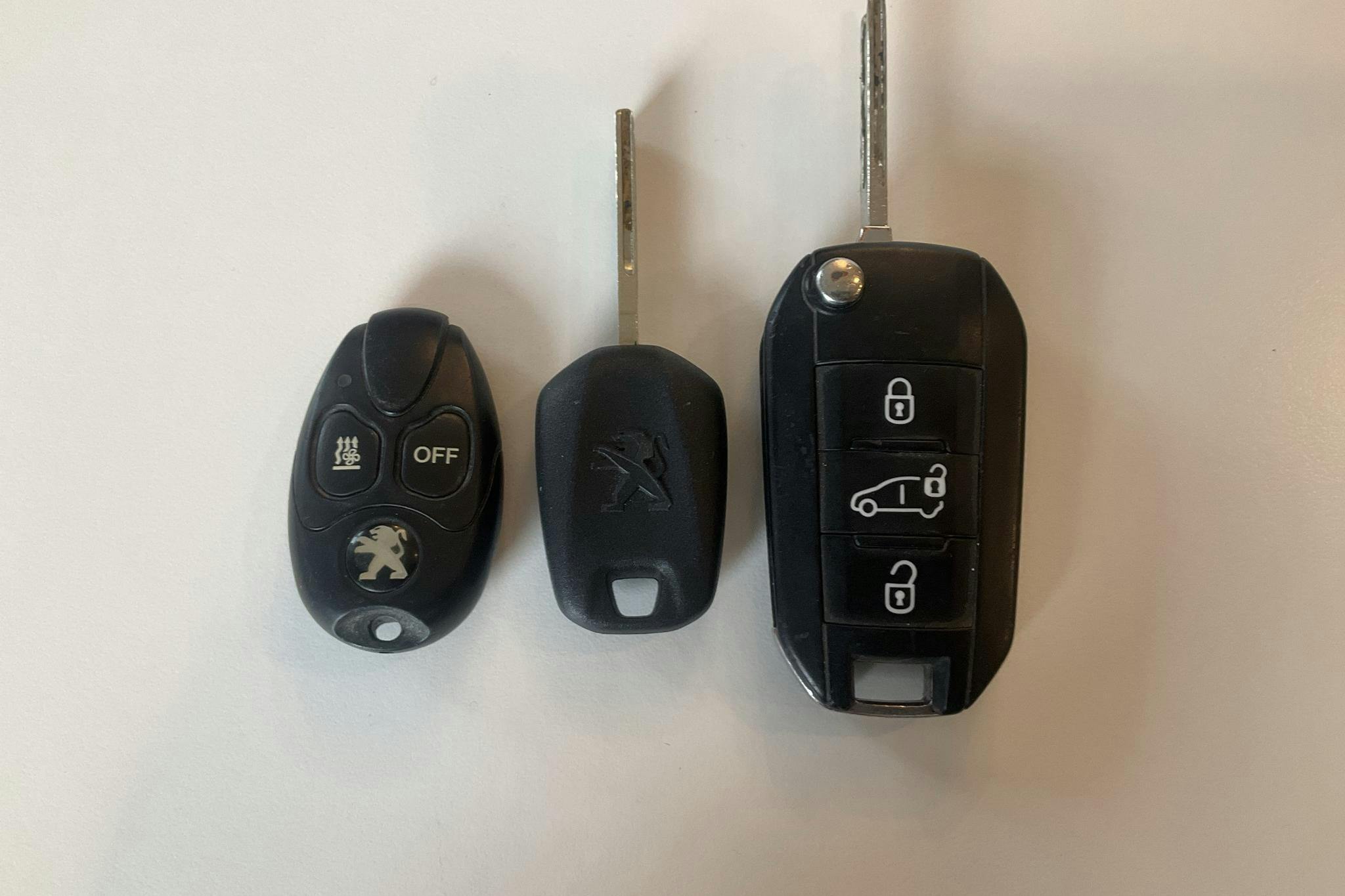 Peugeot Expert BlueHDi Skåp (177hk) - 17 065 mil - Automat - vit - 2019