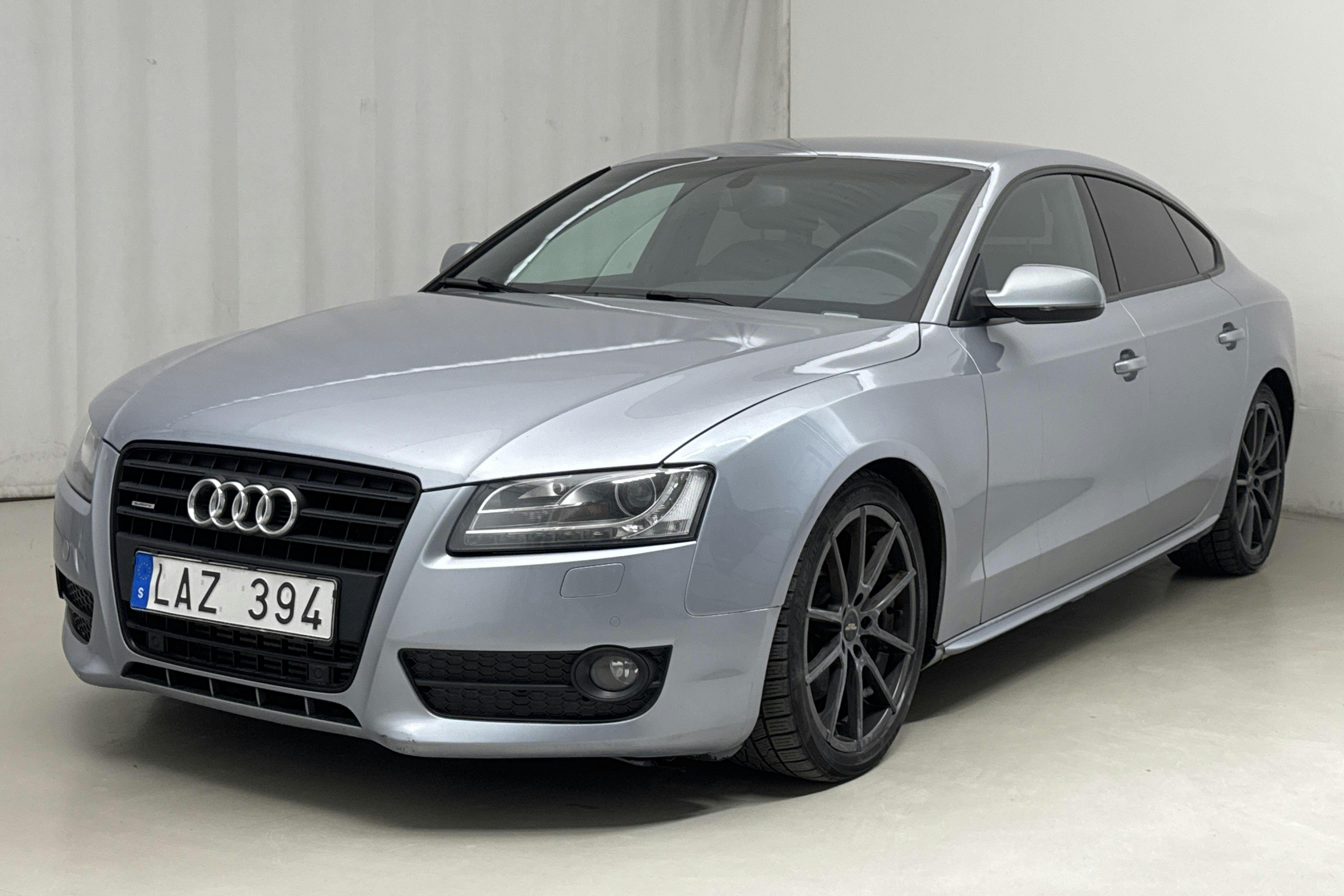 Audi A5 2.0 TFSI Sportback quattro (211hk) - 200 910 km - Automaattinen - hopea - 2011