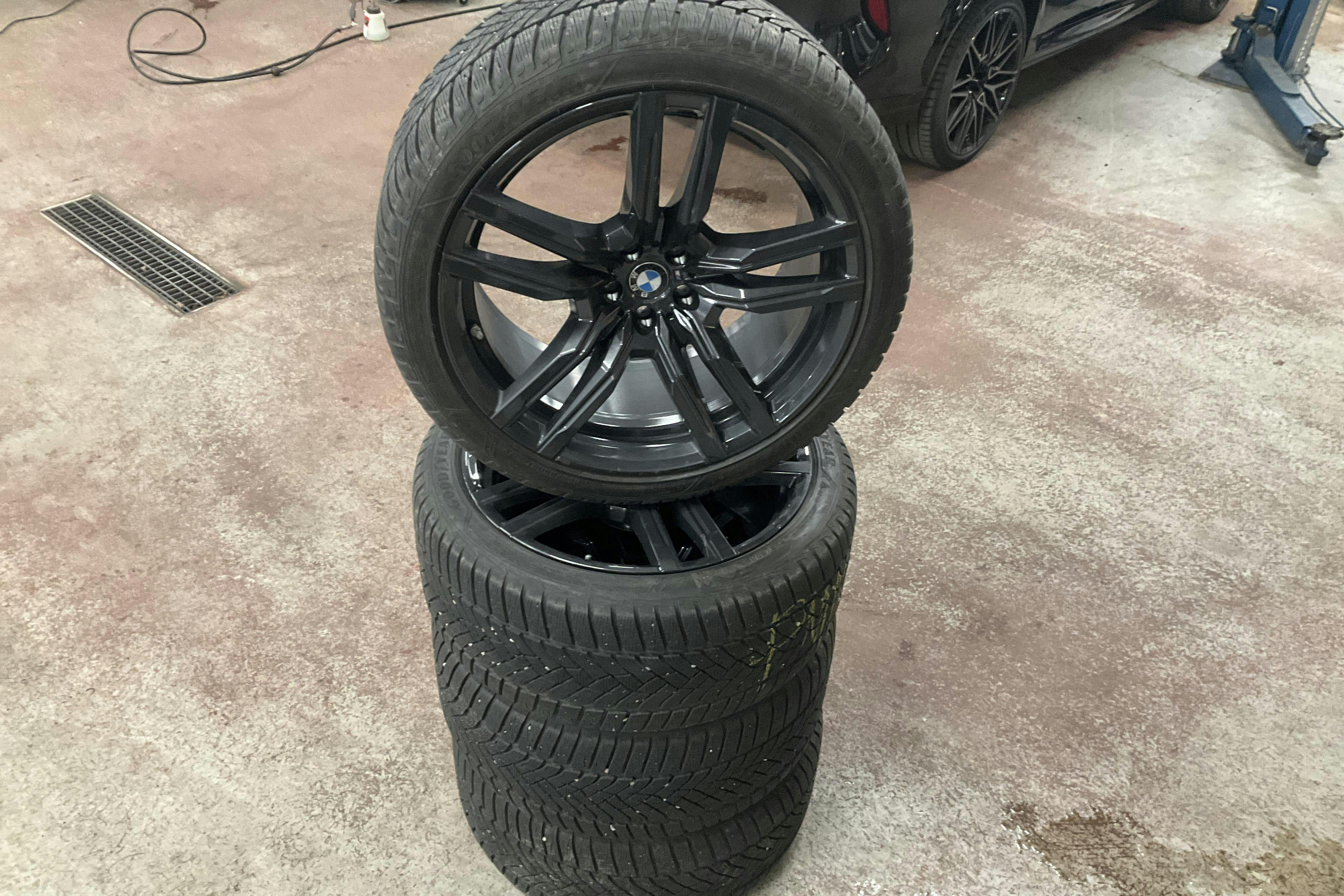 BMW X6 M Competition, G06 (625hk) - 4 926 mil - Automat - grön - 2020