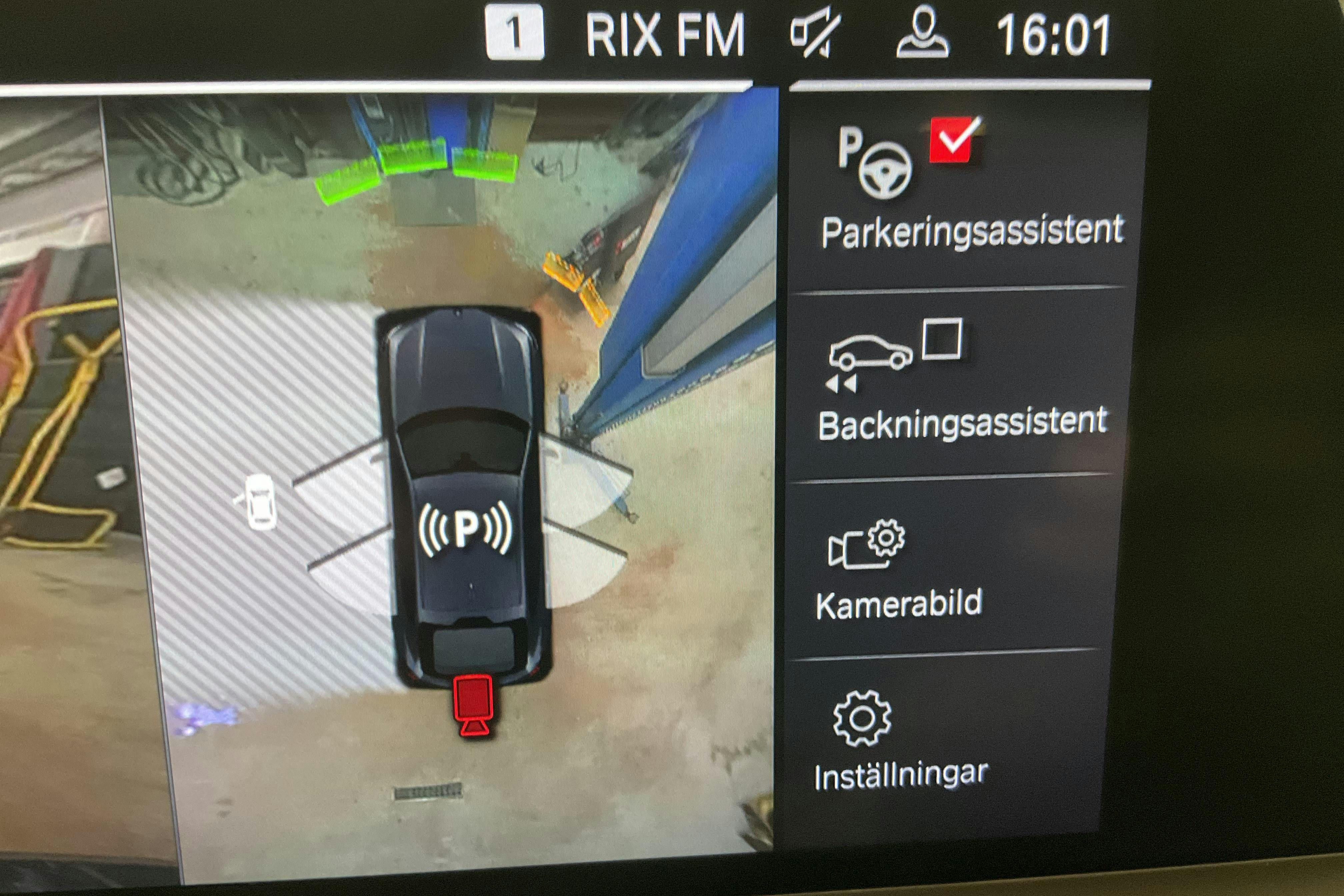 BMW X6 M Competition, G06 (625hk) - 4 926 mil - Automat - grön - 2020