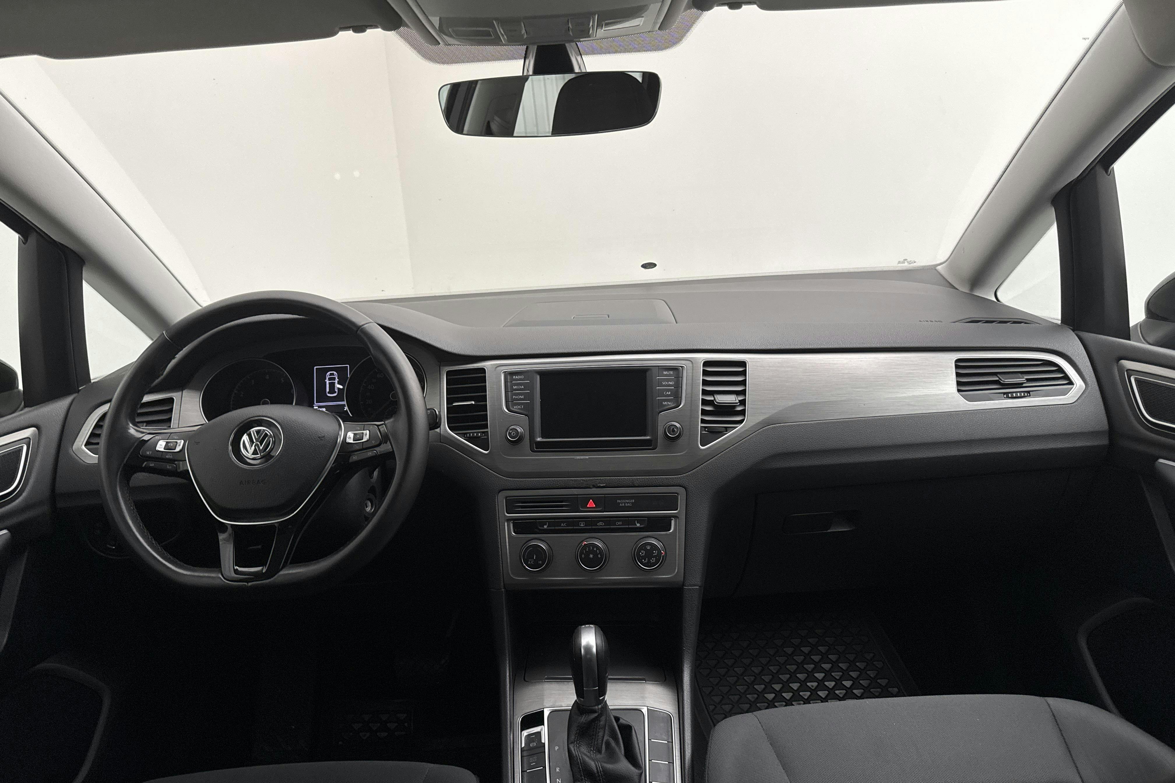 VW Golf VII 1.2 TSI BlueMotion Technology Sportsvan (110hk) - 84 300 km - Automaatne - must - 2018