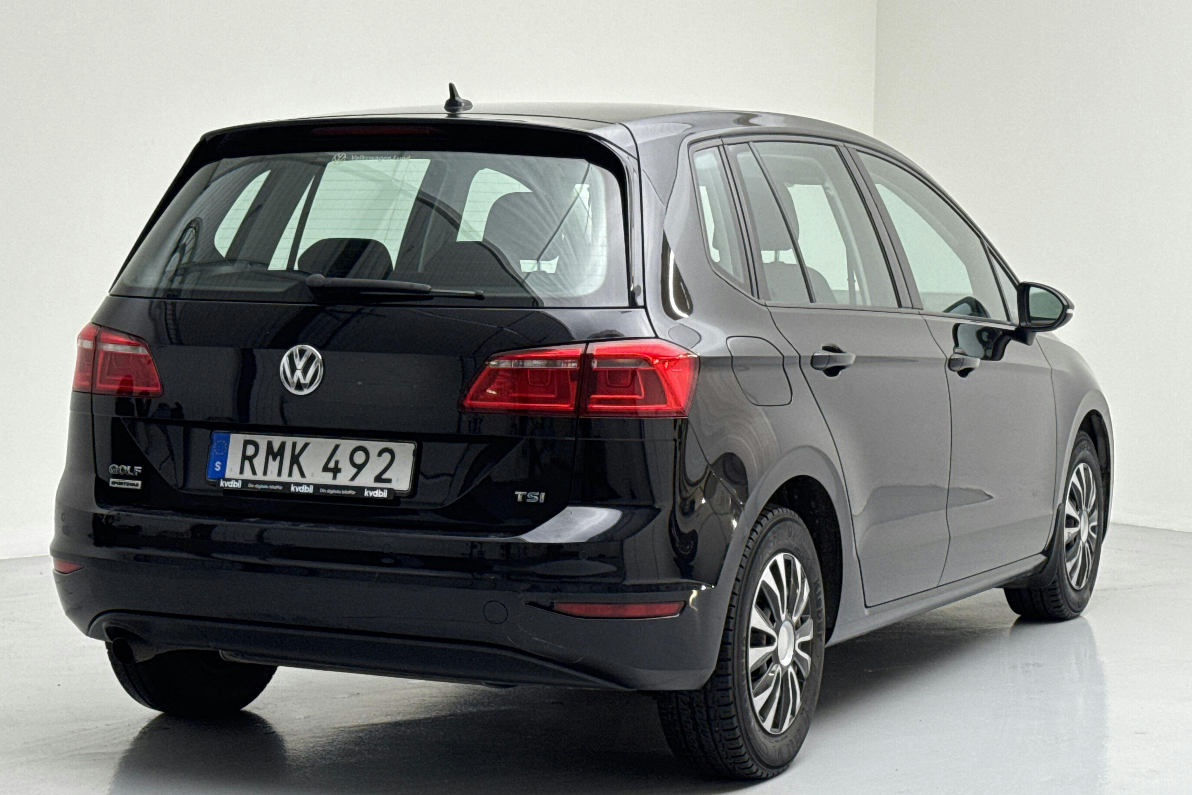 VW Golf VII 1.2 TSI BlueMotion Technology Sportsvan (110hk) - 8 430 mil - Automat - svart - 2018