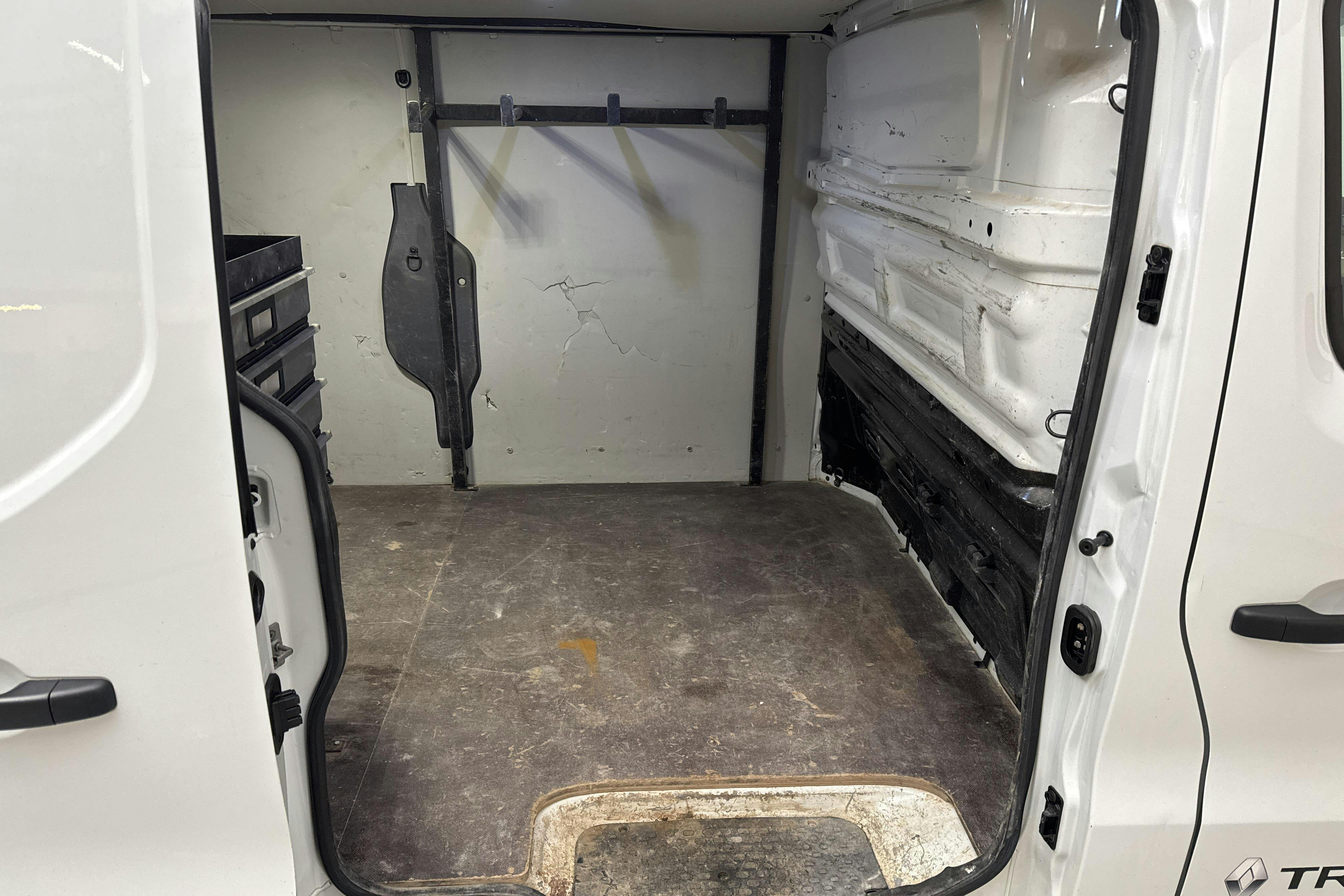Renault Trafic 1.6 dCi Skåp (125hk) - 12 043 mil - Manuell - vit - 2018