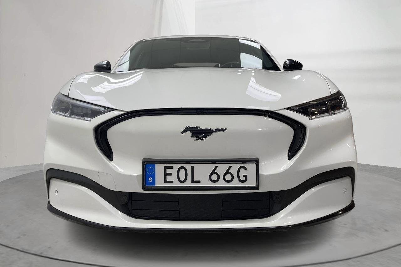 Ford Mustang Mach-E 70 kWh AWD (269hk) - 7 776 mil - Automat - vit - 2021