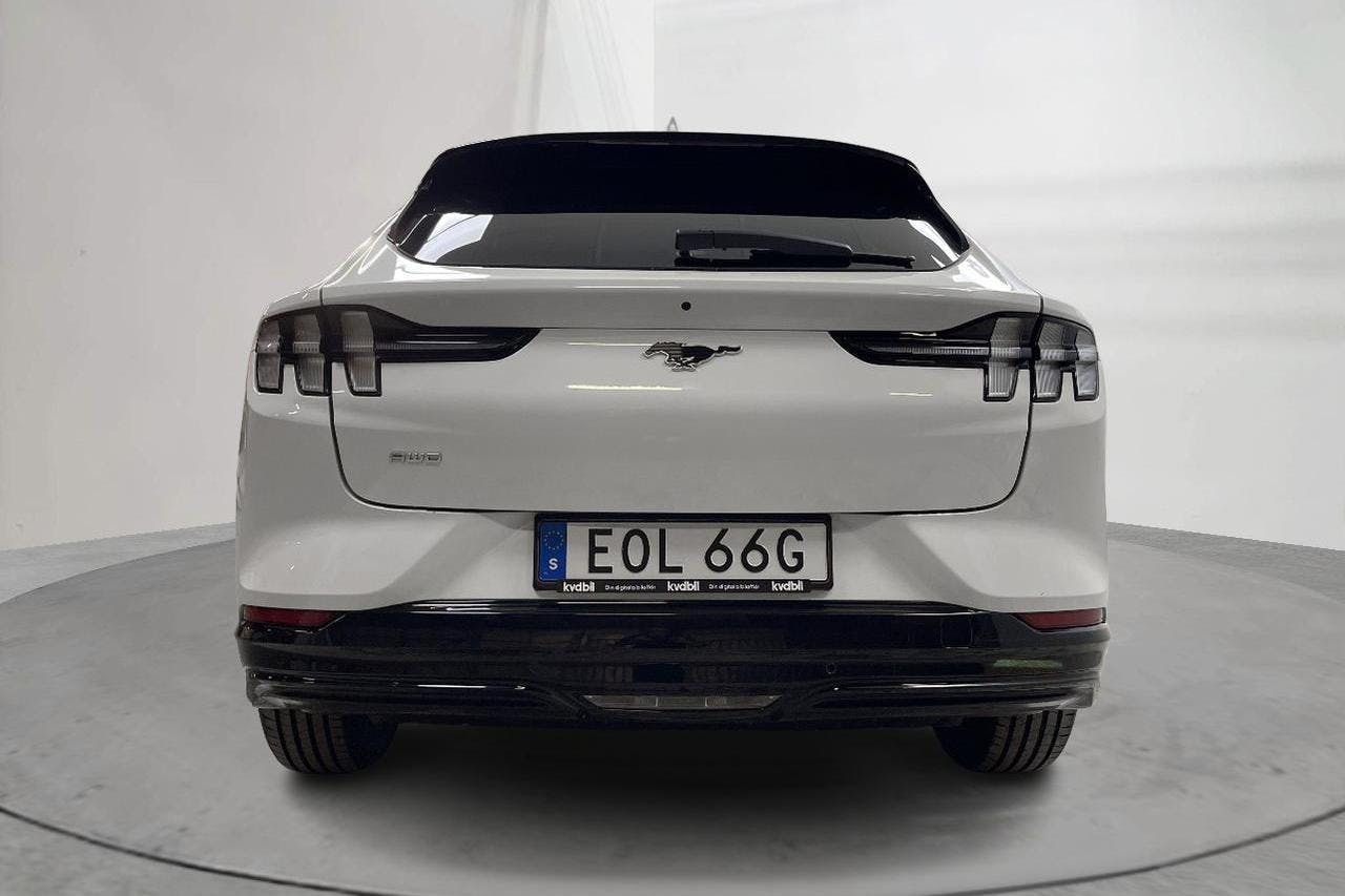 Ford Mustang Mach-E 70 kWh AWD (269hk) - 7 776 mil - Automat - vit - 2021