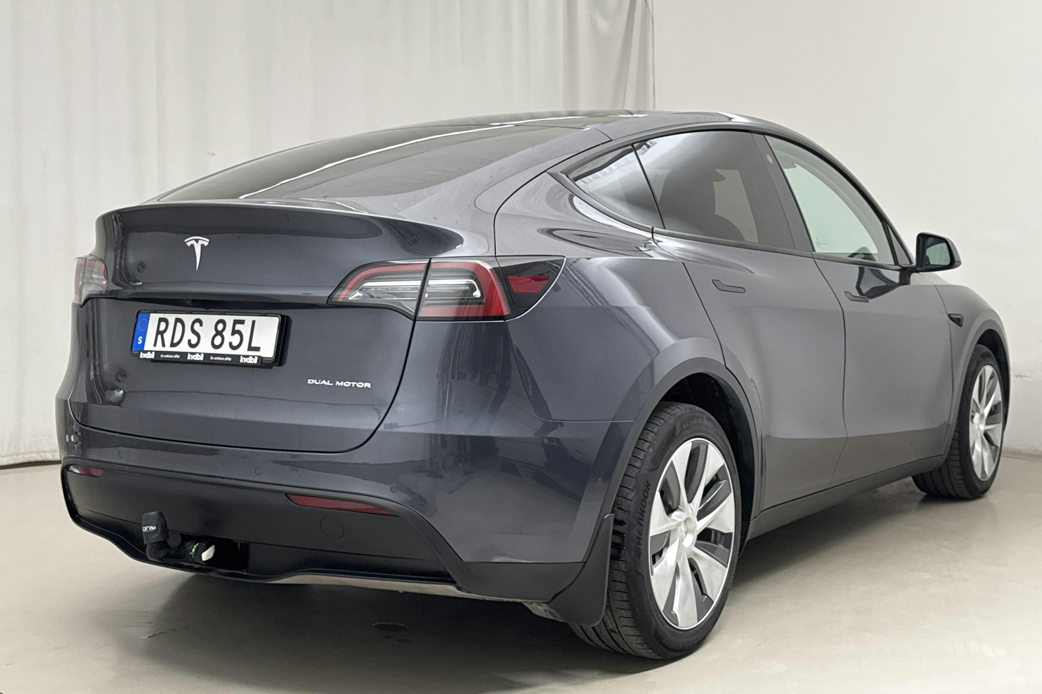 Tesla Model Y Long Range Dual Motor AWD - 4 796 mil - Automat - grå - 2022