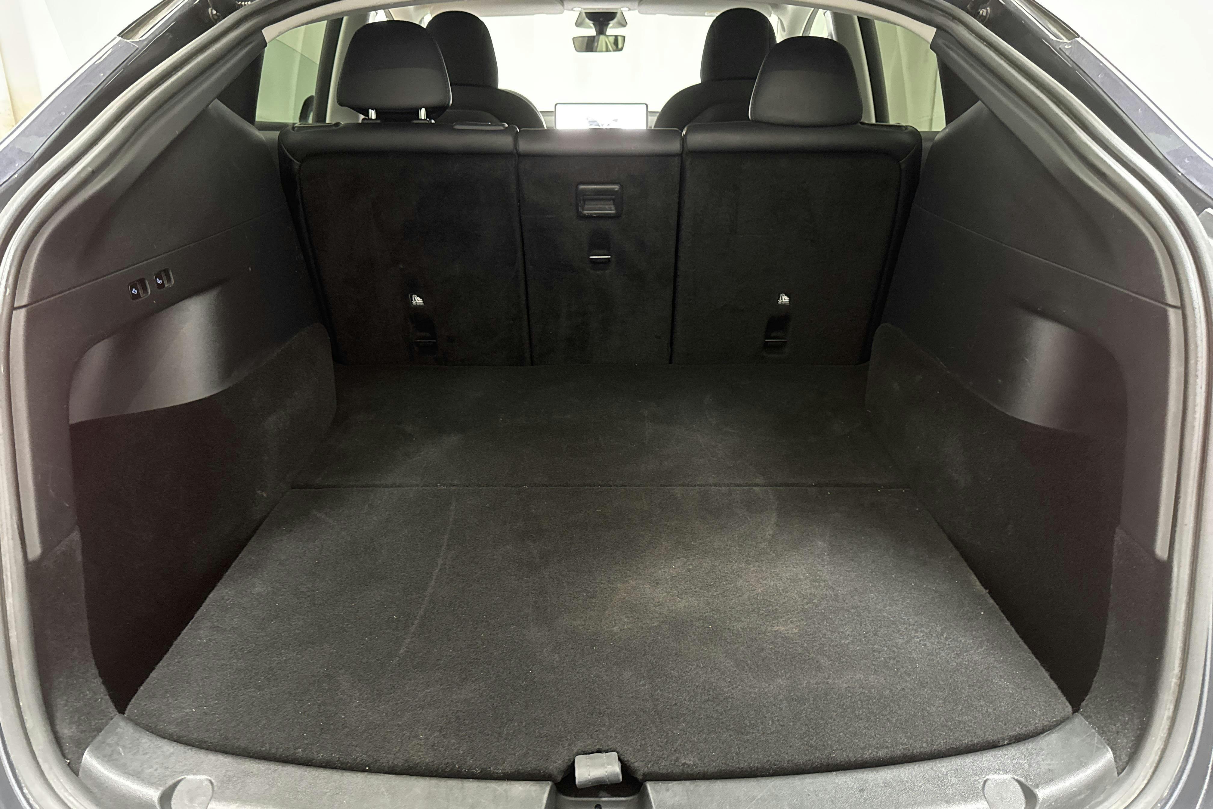 Tesla Model Y Long Range Dual Motor AWD - 4 796 mil - Automat - grå - 2022