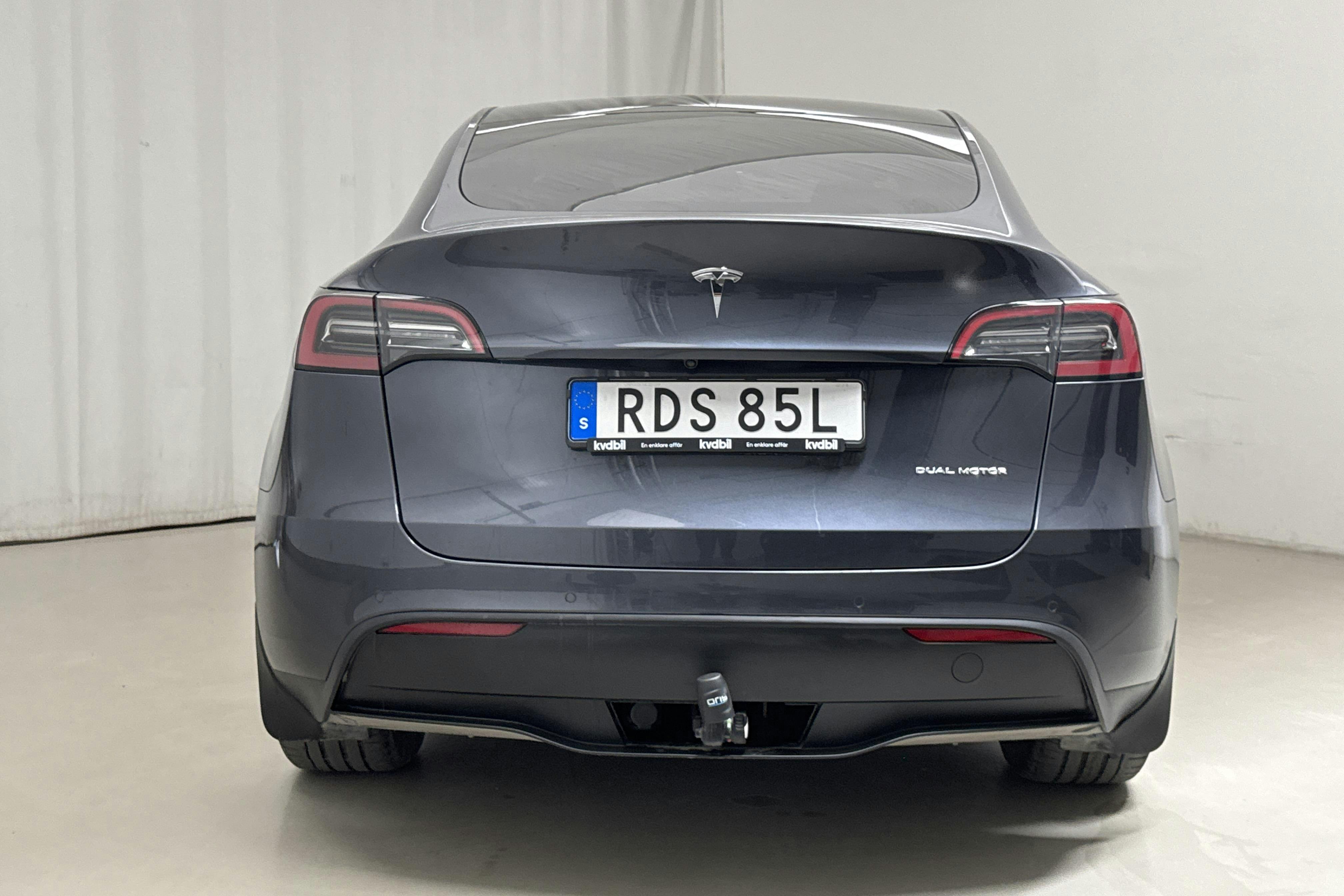 Tesla Model Y Long Range Dual Motor AWD - 4 796 mil - Automat - grå - 2022