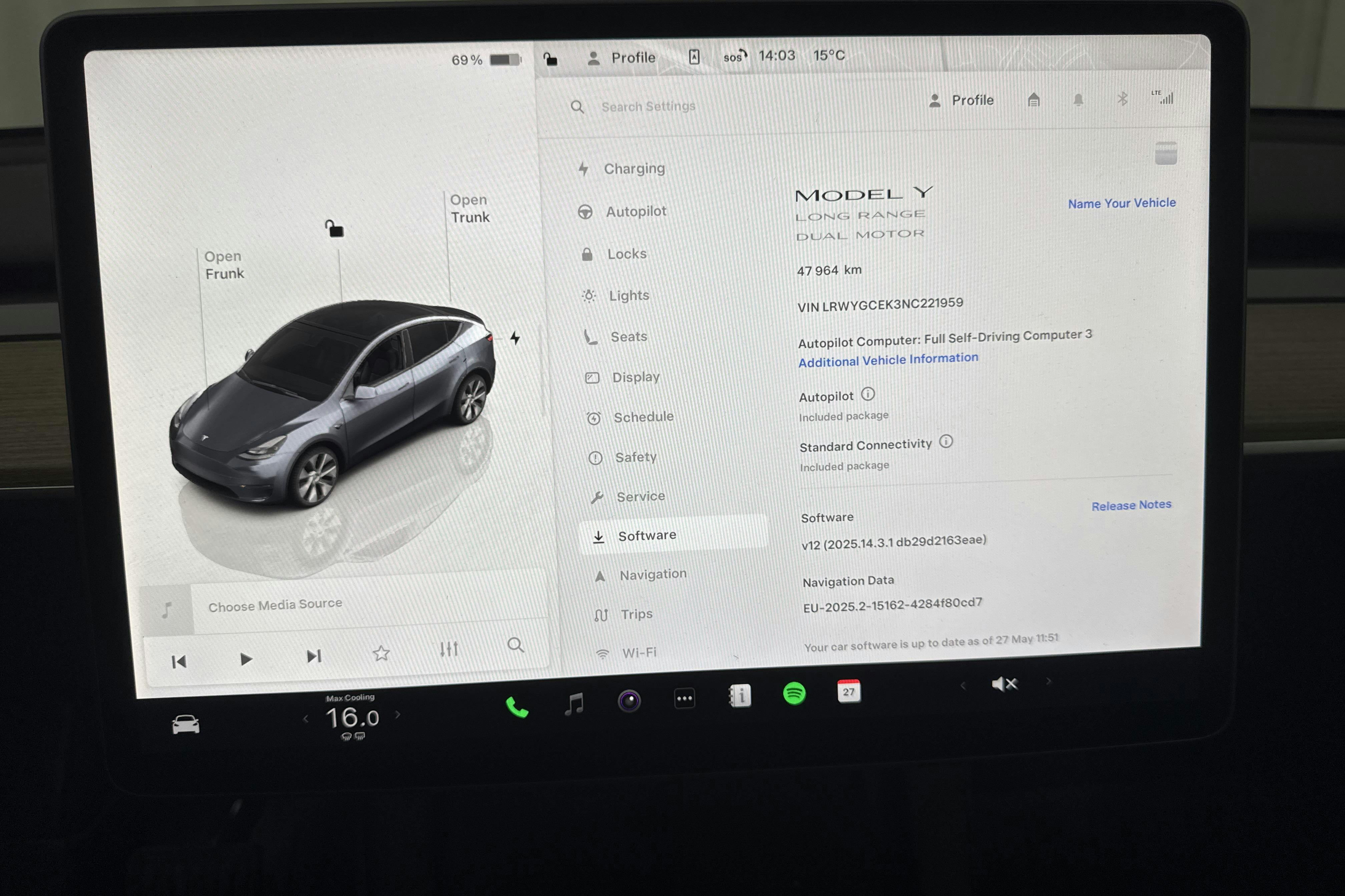 Tesla Model Y Long Range Dual Motor AWD - 4 796 mil - Automat - grå - 2022