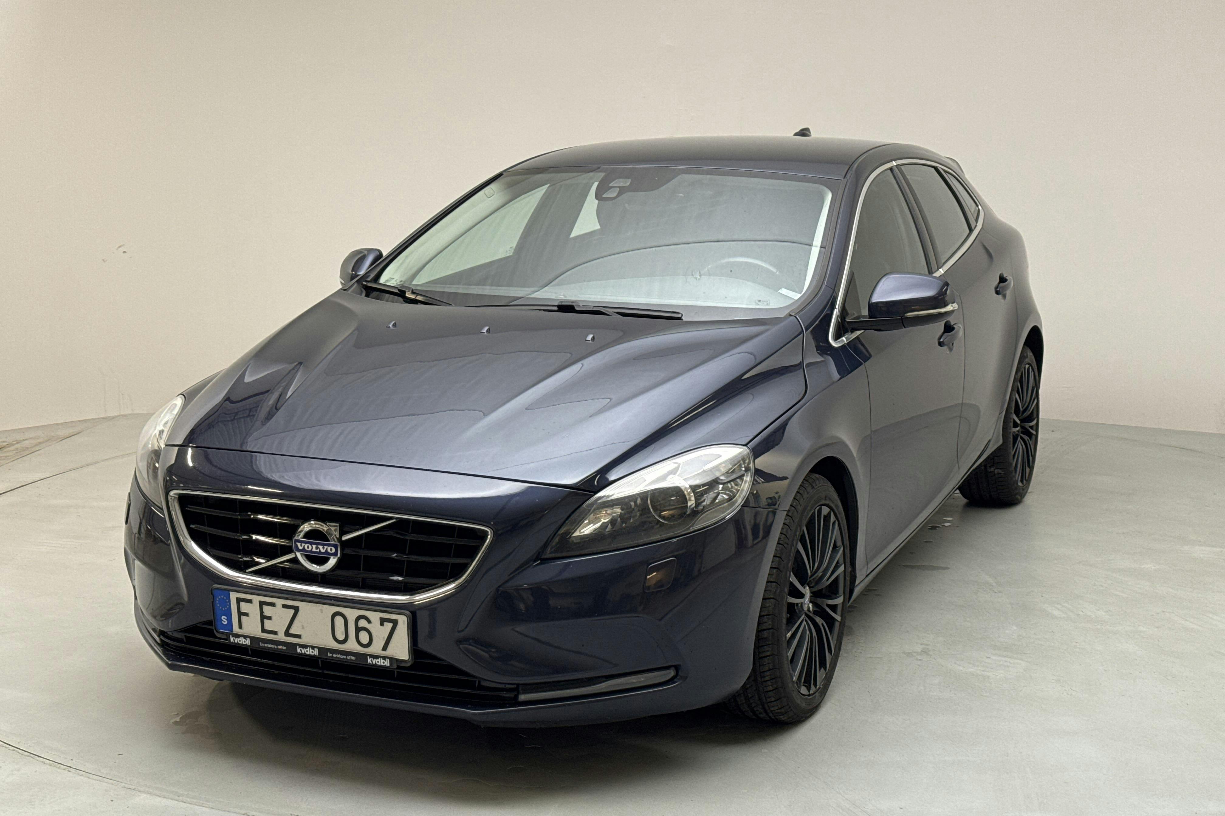 Volvo V40 D3 (150hk) - 146 990 km - Manualna - niebieski - 2014