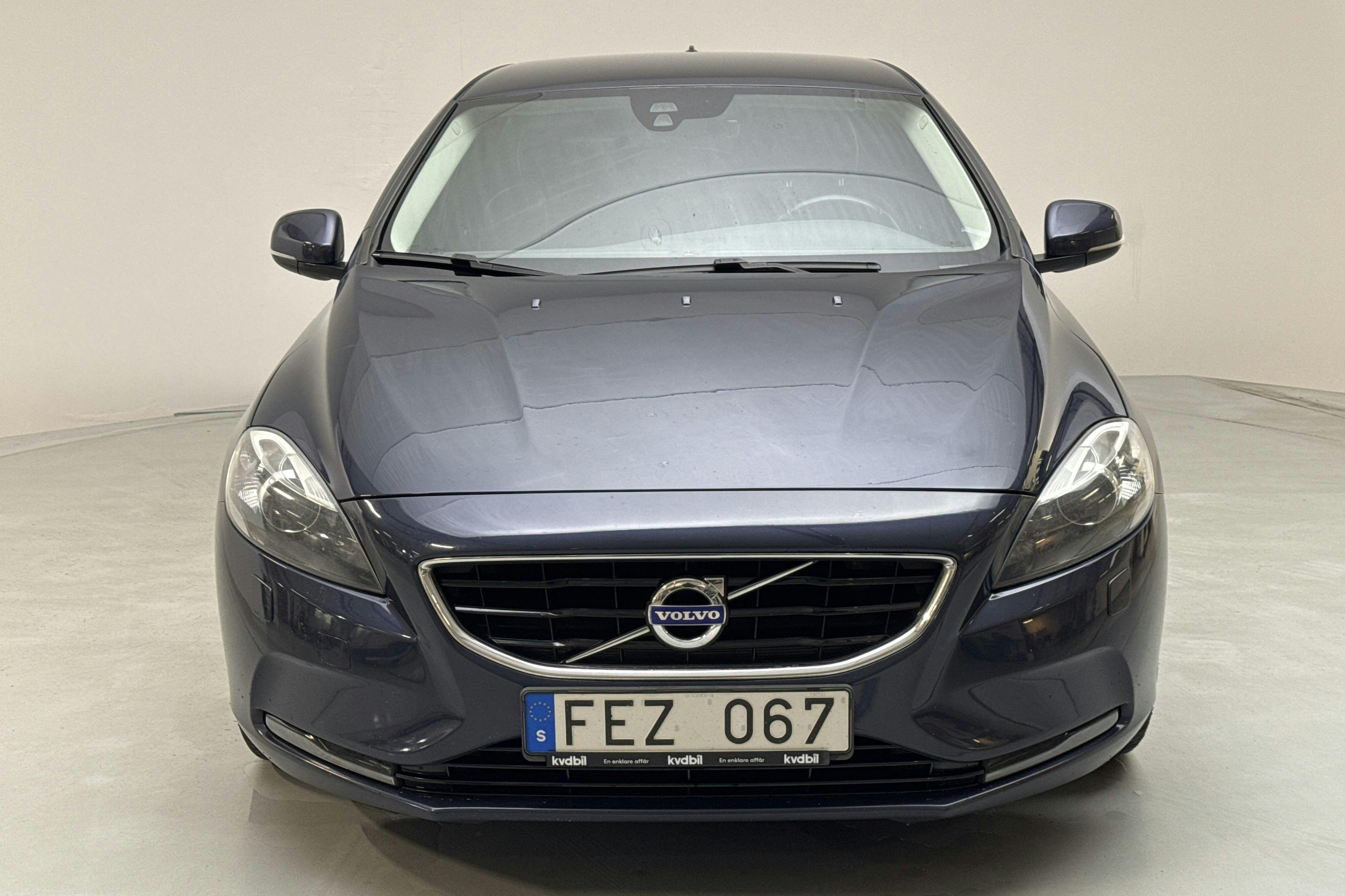 Volvo V40 D3 (150hk) - 14 699 mil - Manuell - blå - 2014