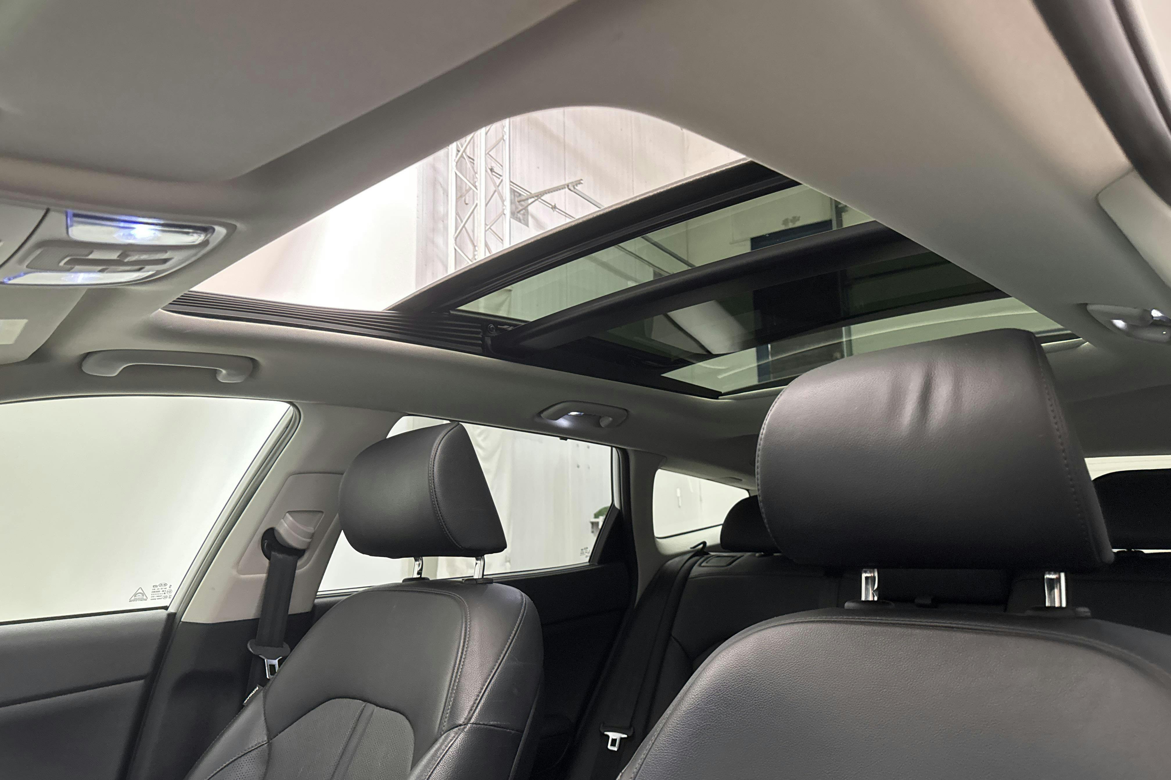 KIA Optima 2.0 GDi Plug-in Hybrid SW (205hk) - 13 081 mil - Automat - vit - 2019