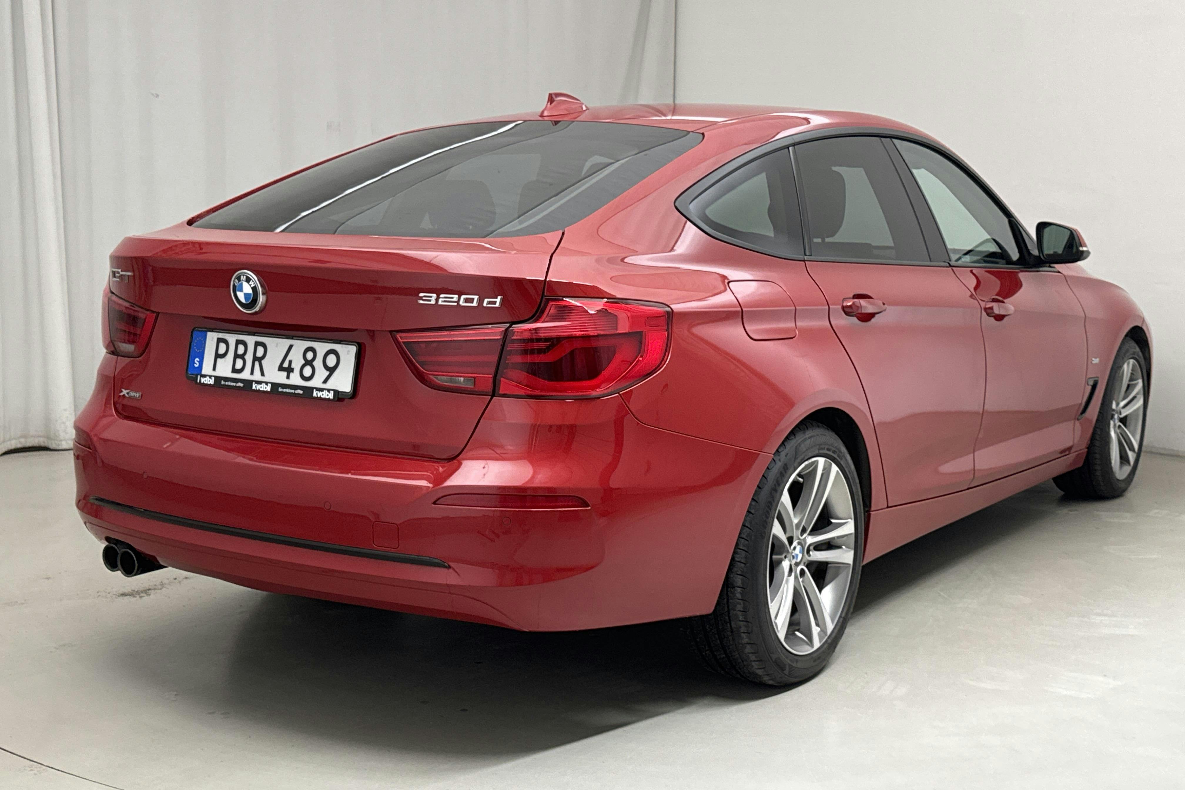 BMW 320d GT xDrive, F34 (190hk) - 15 593 mil - Automat - röd - 2017