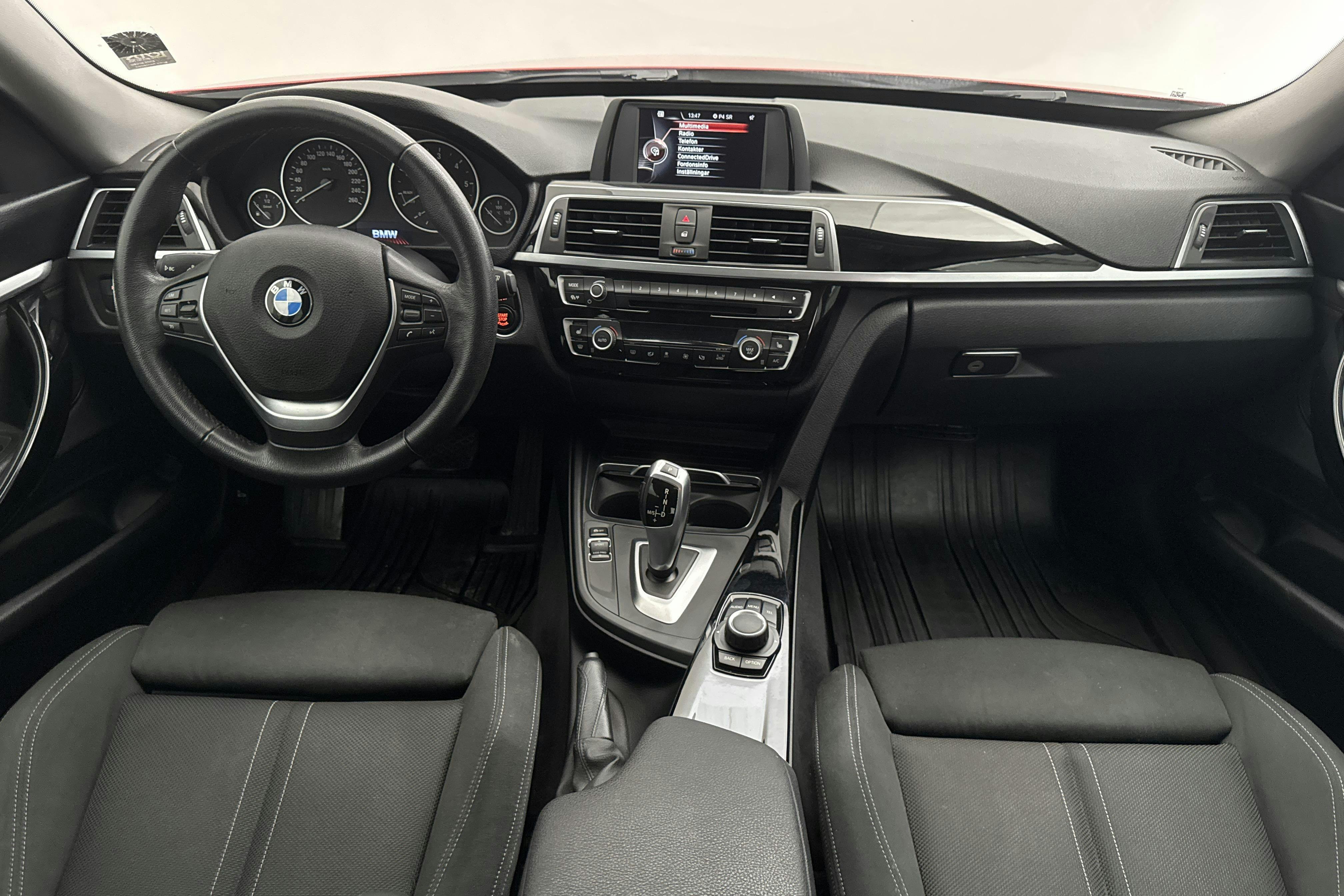 BMW 320d GT xDrive, F34 (190hk) - 15 593 mil - Automat - röd - 2017