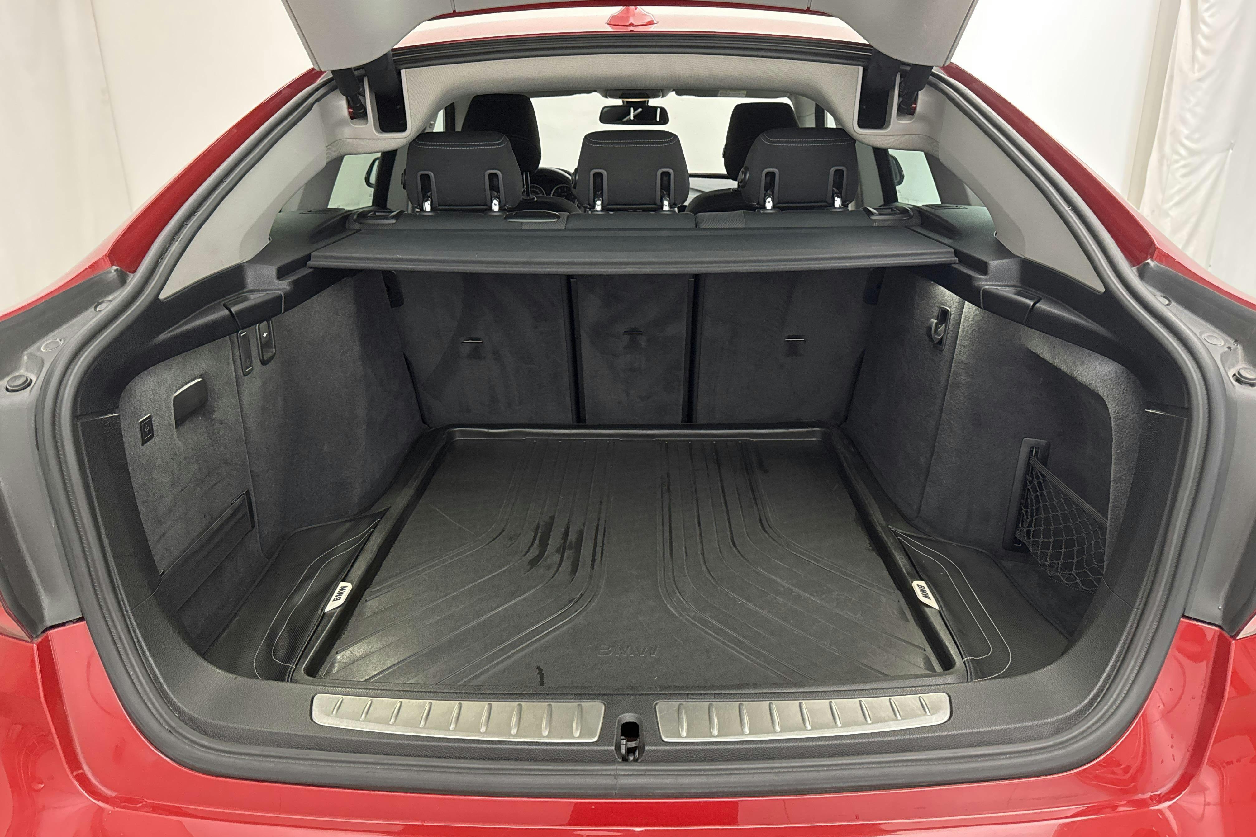 BMW 320d GT xDrive, F34 (190hk) - 15 593 mil - Automat - röd - 2017