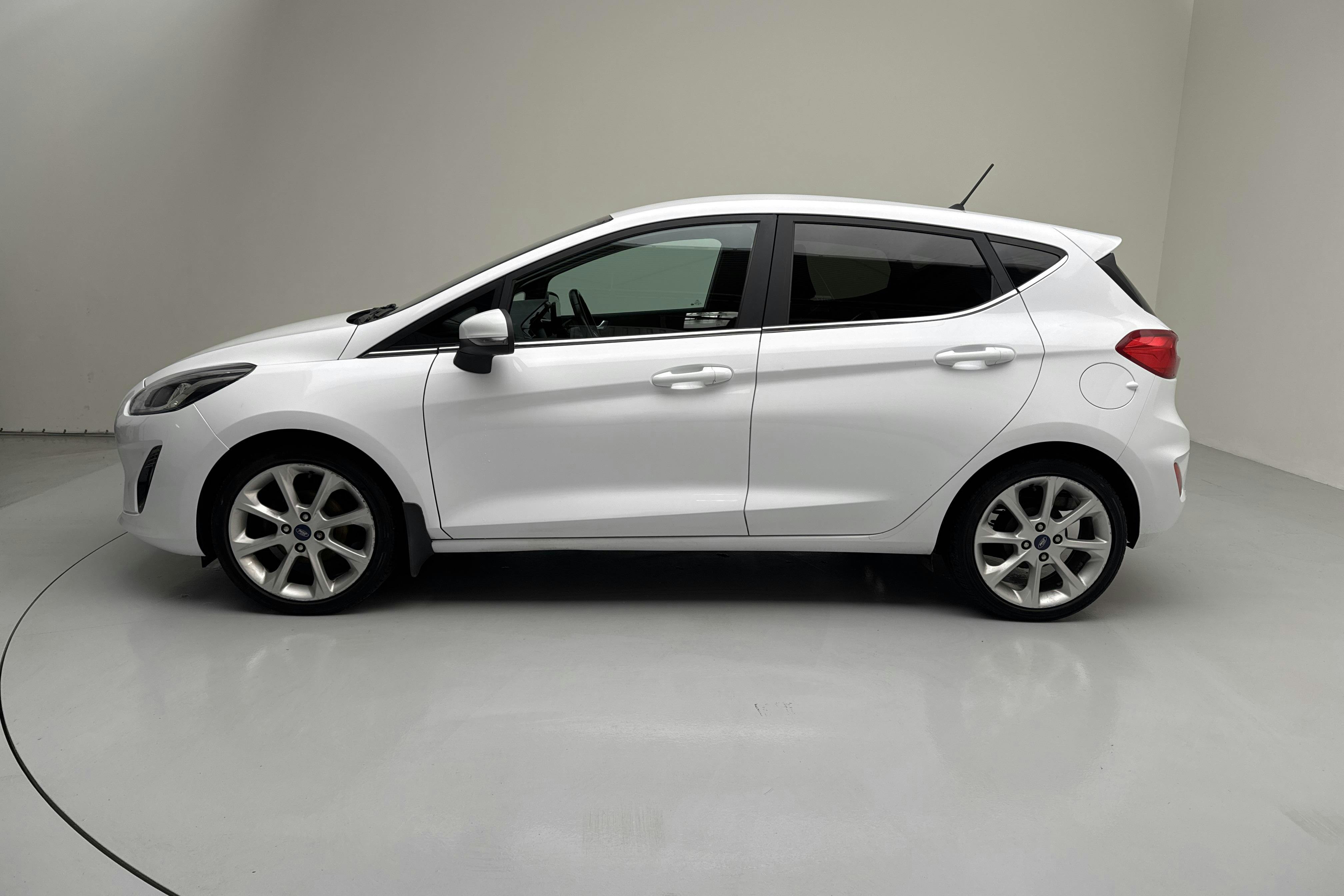 Ford Fiesta 1.0T EcoBoost 5dr (100hk) - 19 729 mil - Manuell - vit - 2018