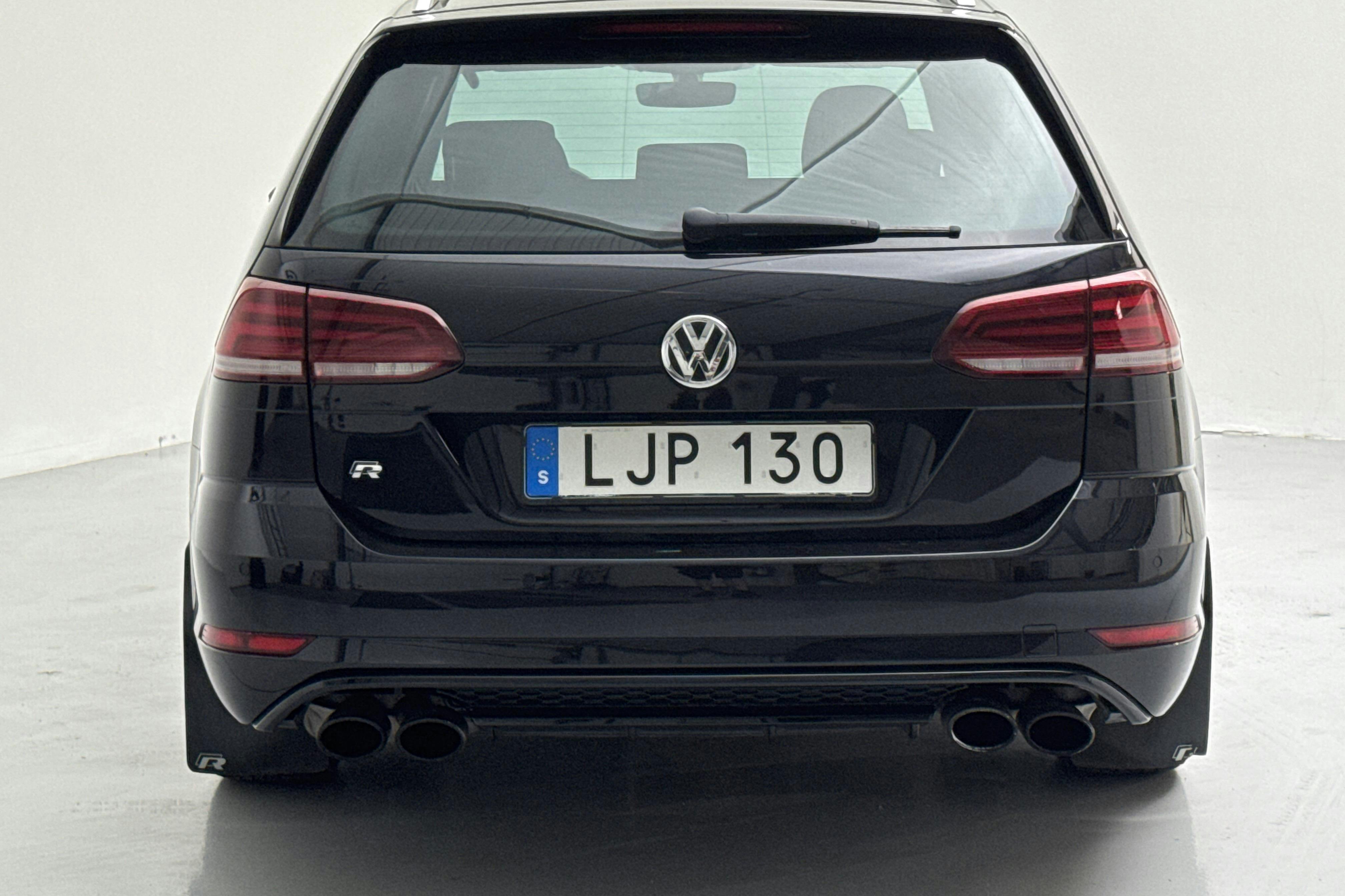 VW Golf VII R Sportscombi 4MOTION (310hk) - 13 492 mil - Automat - svart - 2018