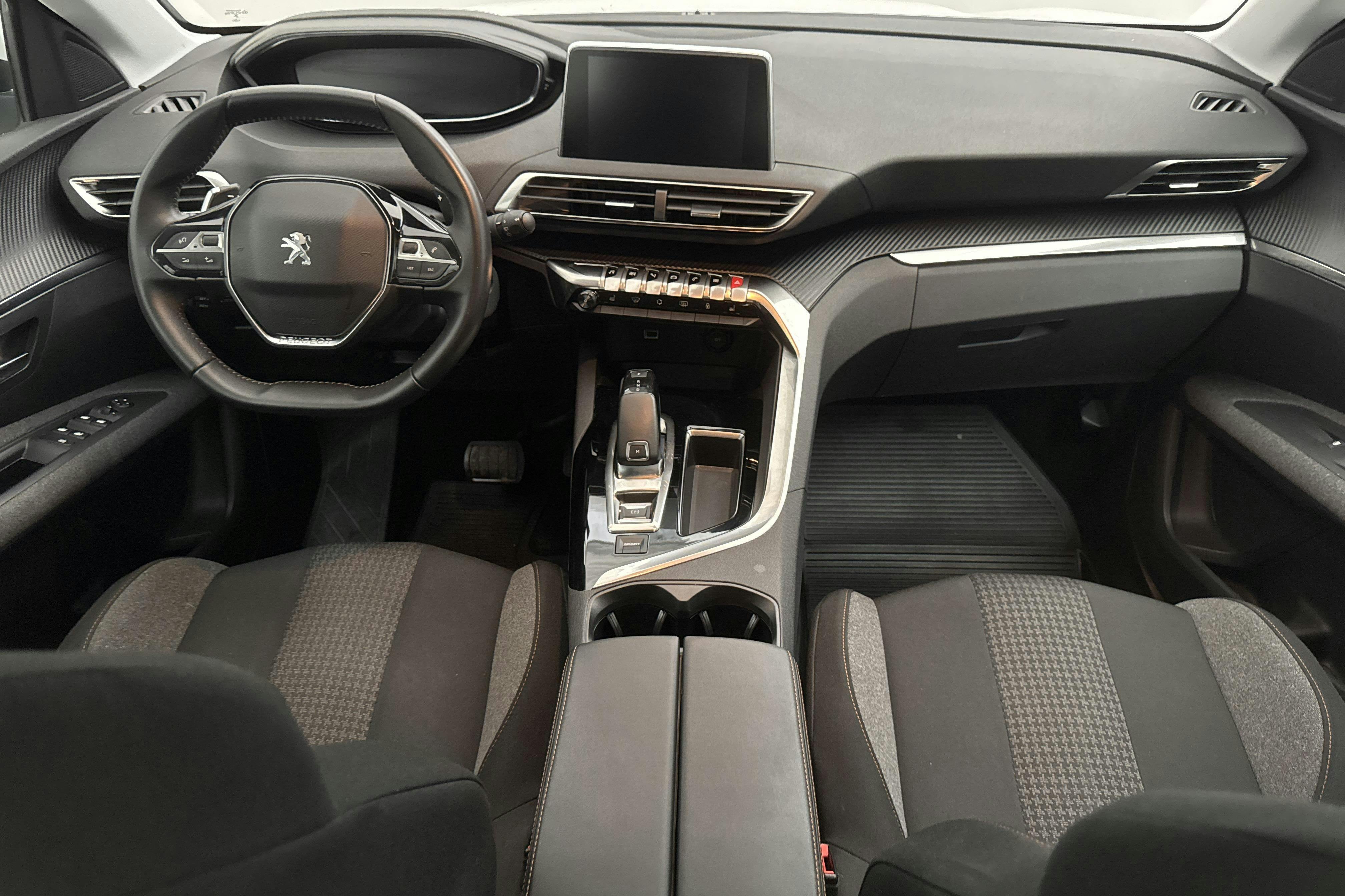 Peugeot 3008 1.2 PureTech (130hk) - 85 140 km - Automatic - white - 2020