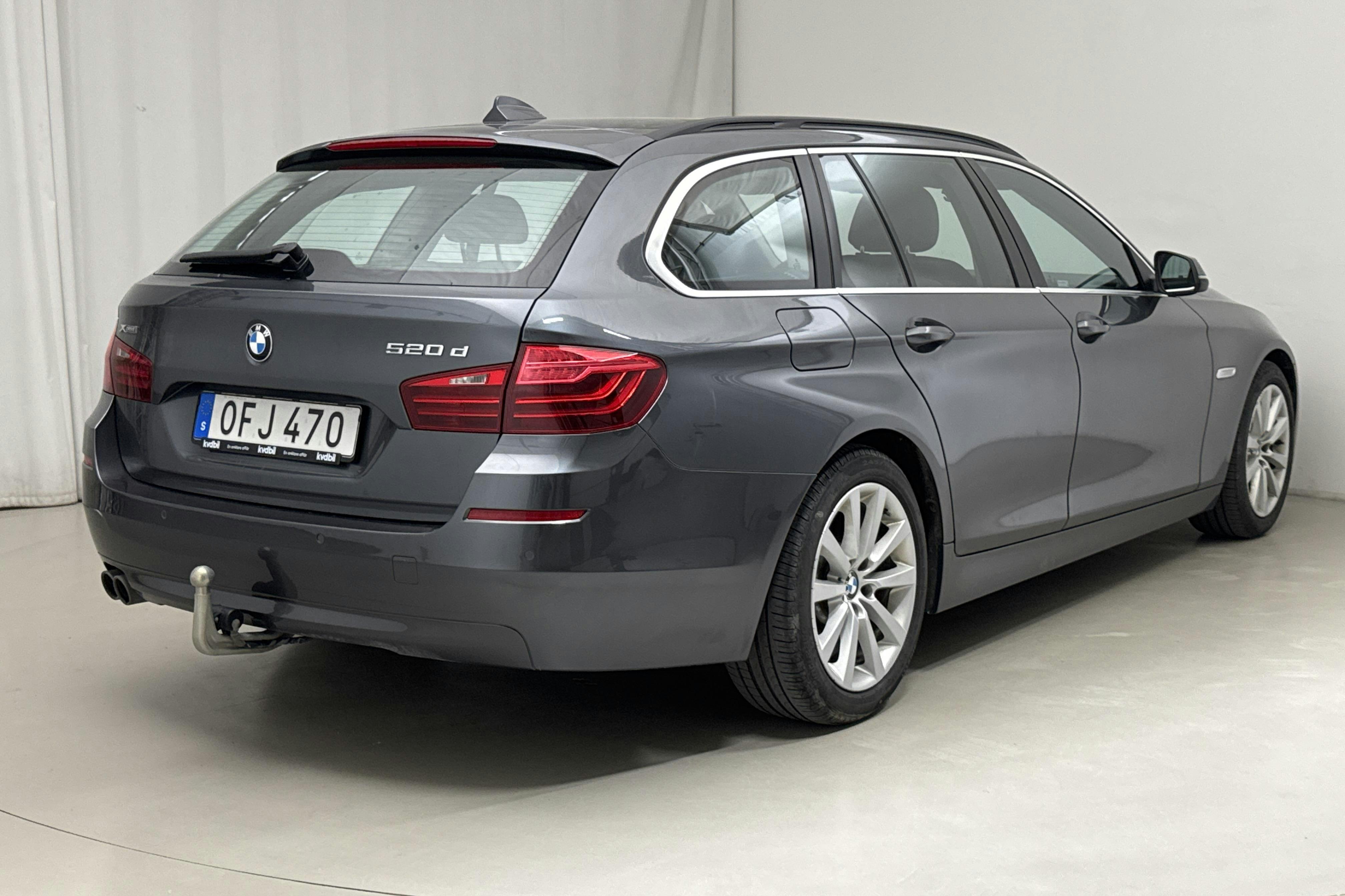 BMW 520d xDrive Touring, F11 (190hk) - 73 160 km - Automatic - gray - 2017