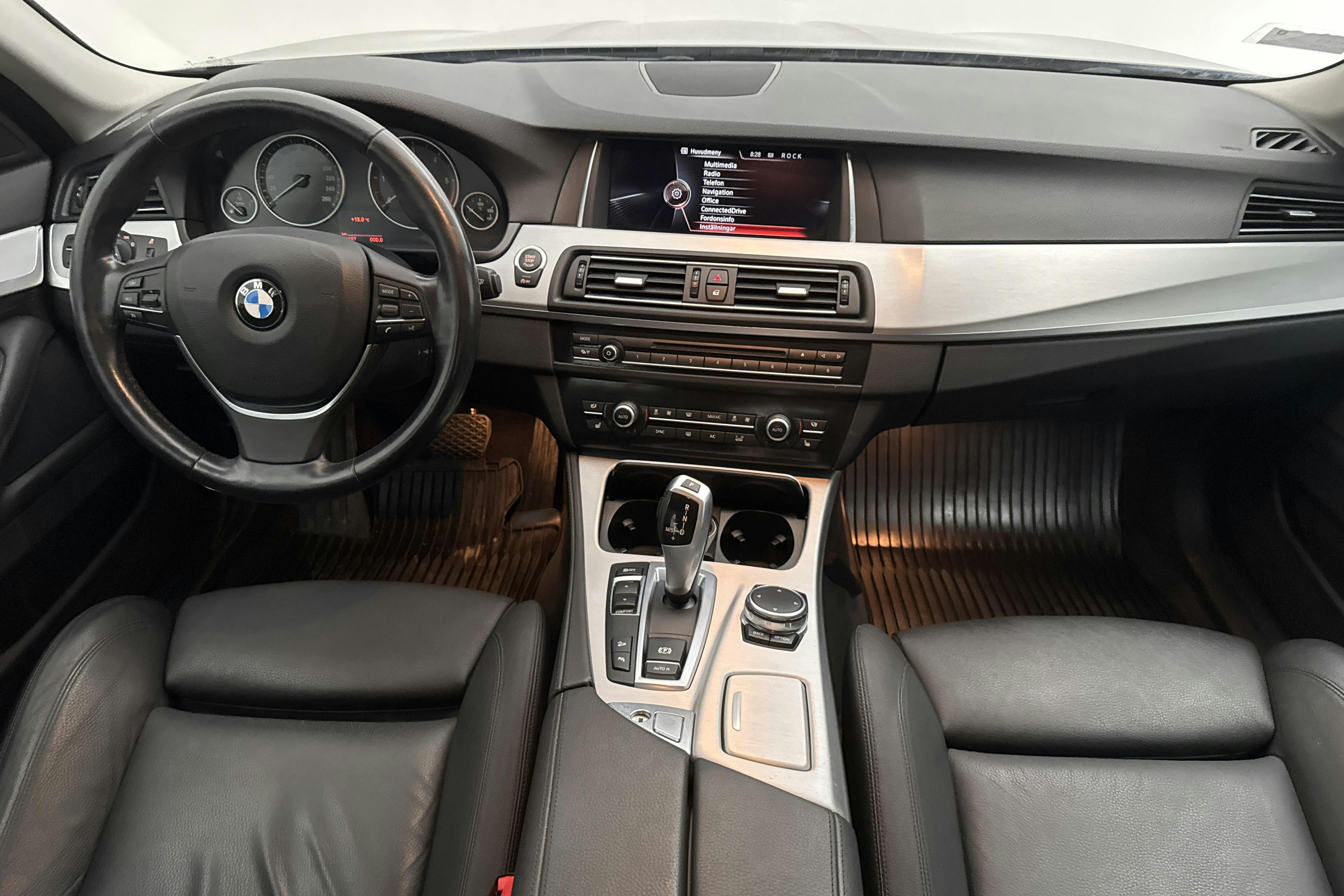 BMW 520d xDrive Touring, F11 (190hk) - 73 160 km - Automatyczna - szary - 2017