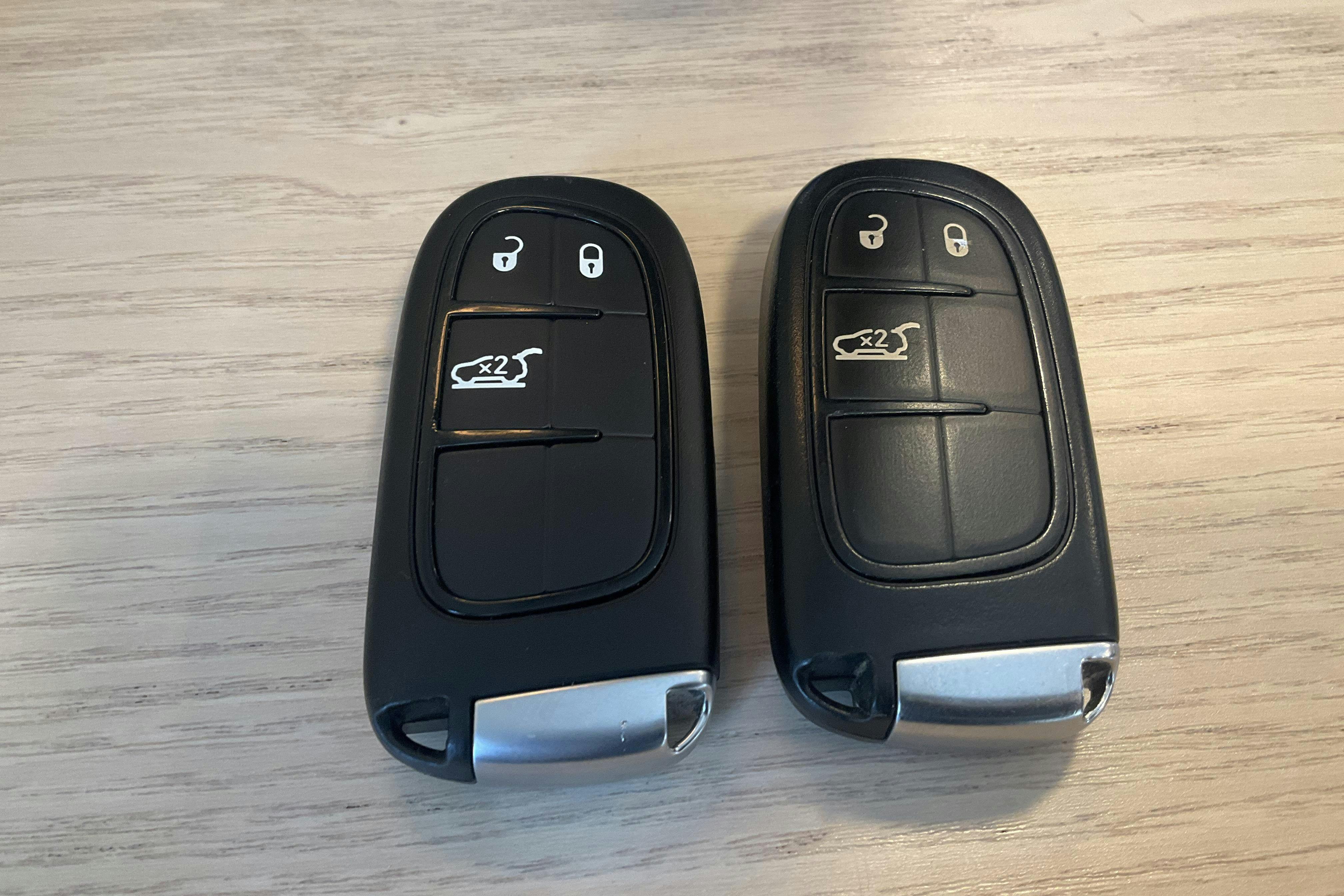 Jeep Cherokee 2.0 MJET AWD (170hk) - 7 864 mil - Automat - grå - 2014