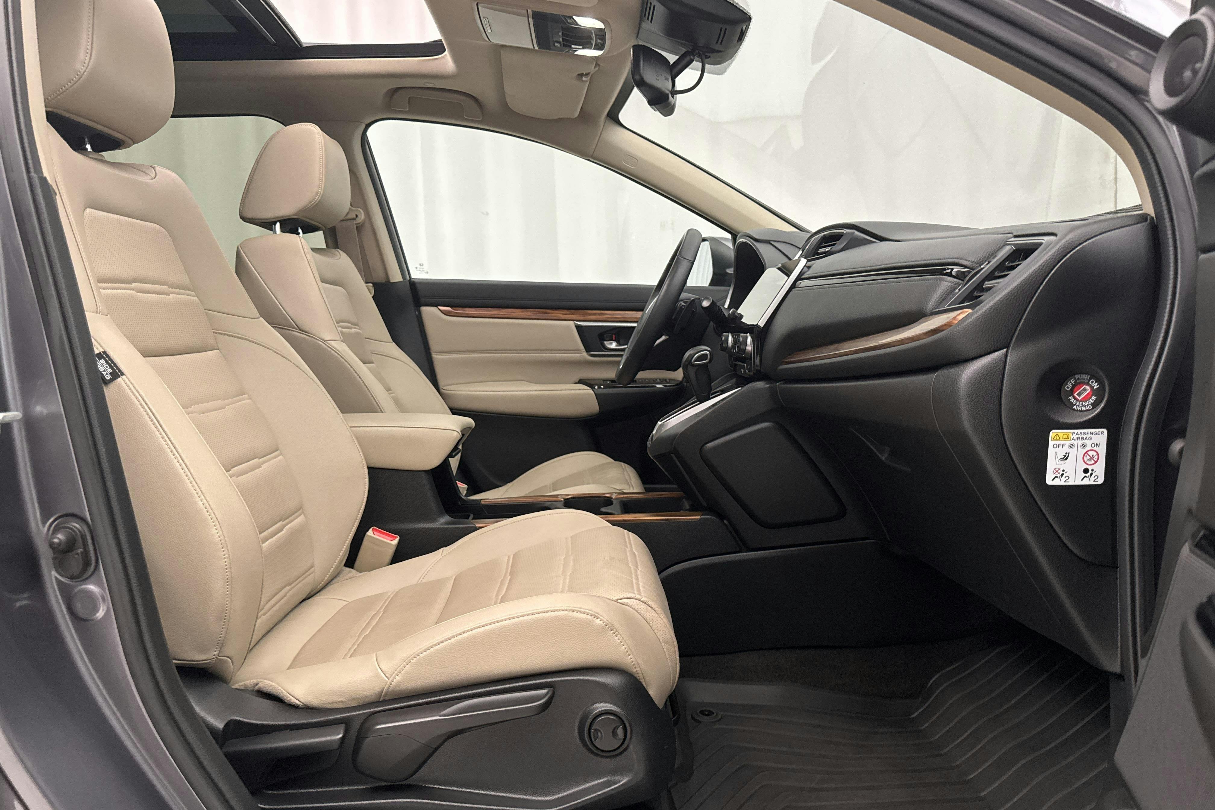 Honda CR-V 1.5 i-VTEC 4WD (193hk) - 10 727 mil - Automat - Light Grey - 2019