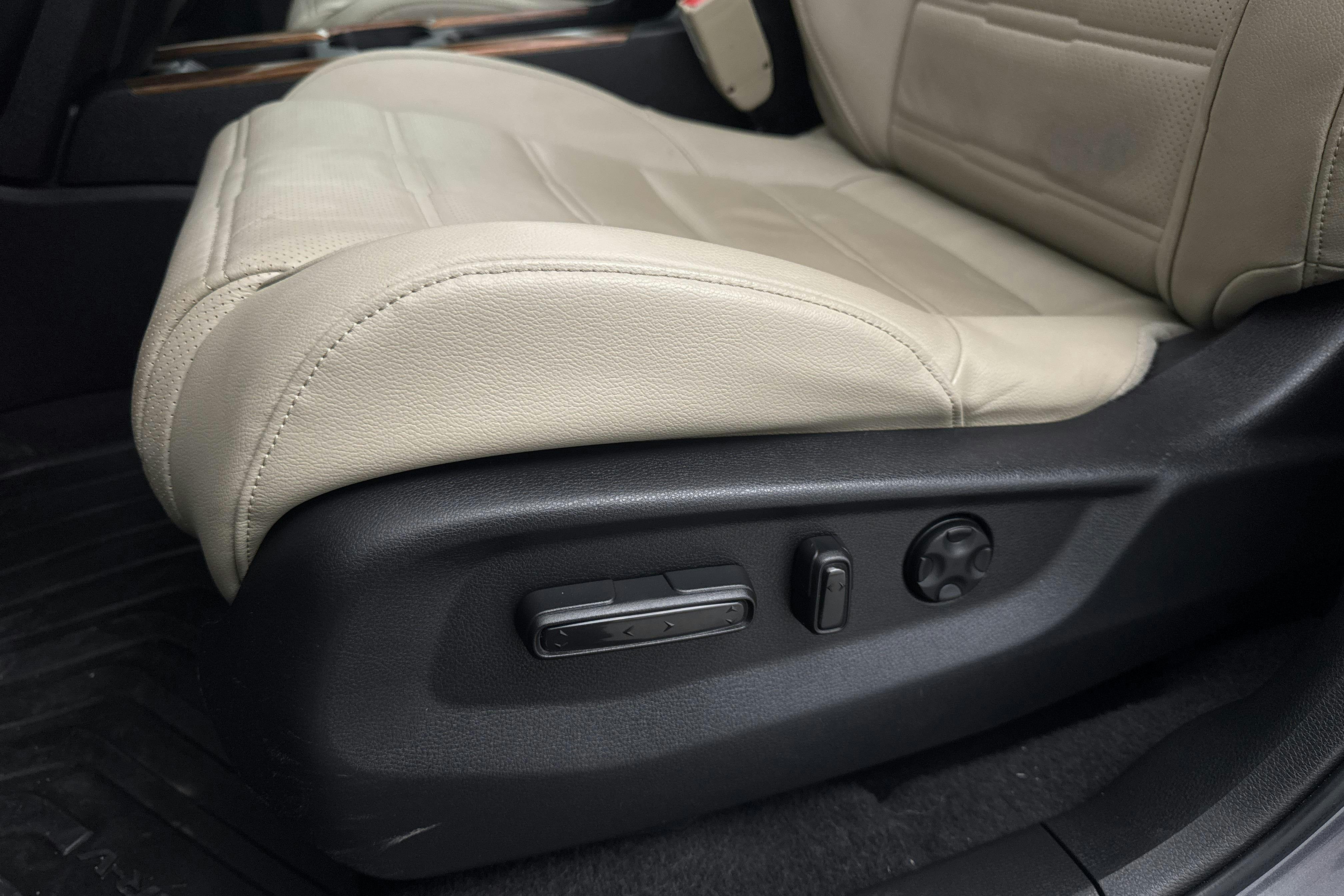 Honda CR-V 1.5 i-VTEC 4WD (193hk) - 10 727 mil - Automat - Light Grey - 2019
