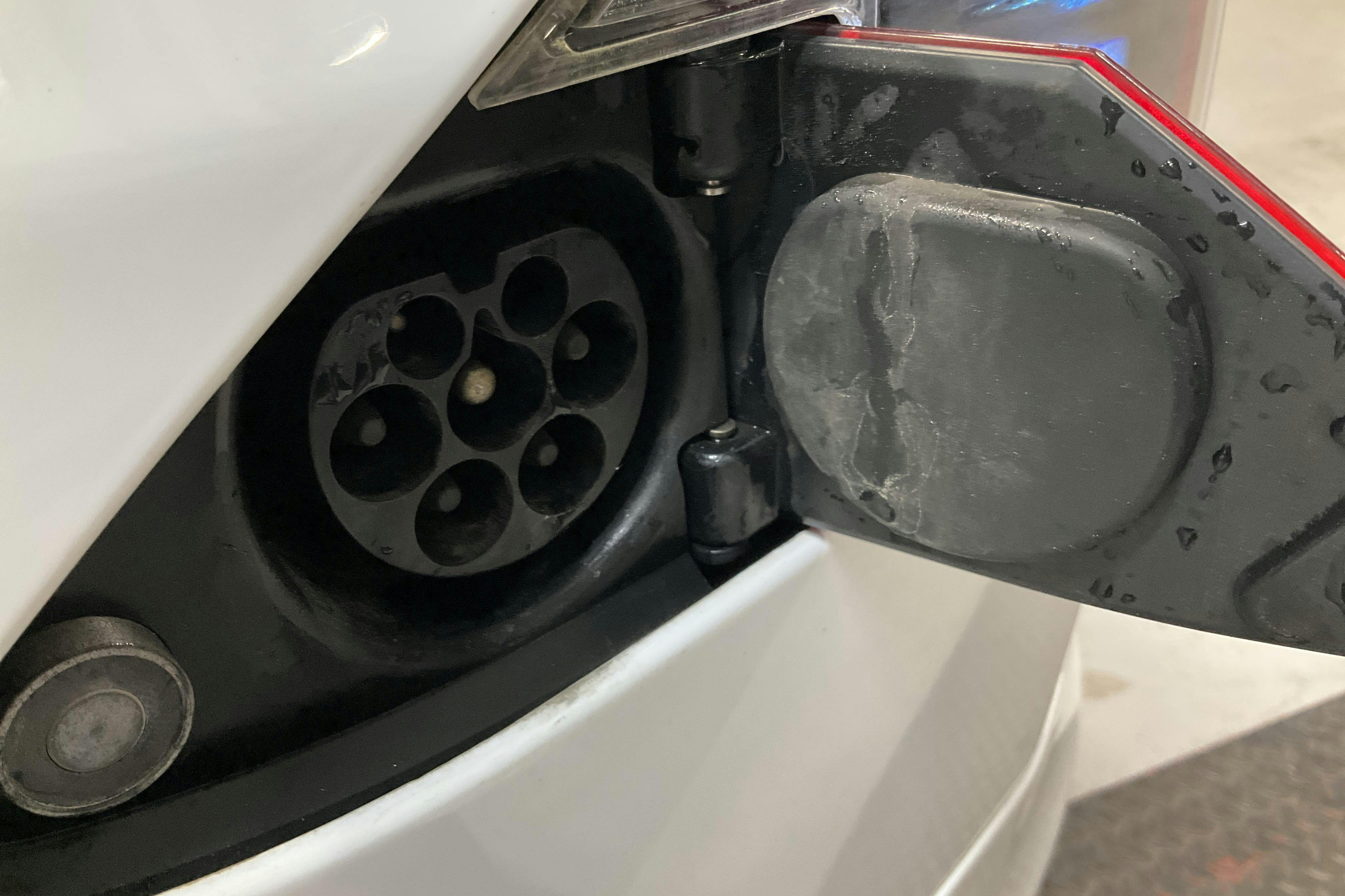 Tesla Model S 85 - 17 219 mil - Automat - vit - 2014
