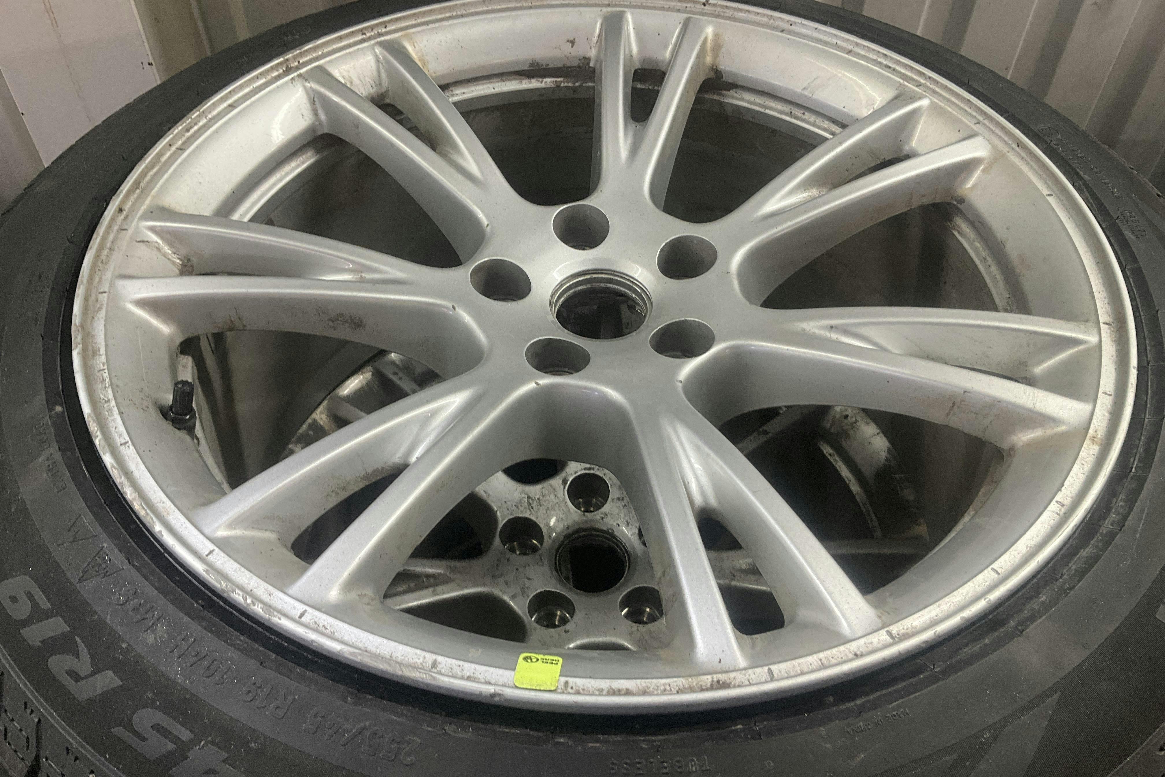 Tesla Model Y Long Range Dual Motor AWD - 18 094 mil - Automat - vit - 2021